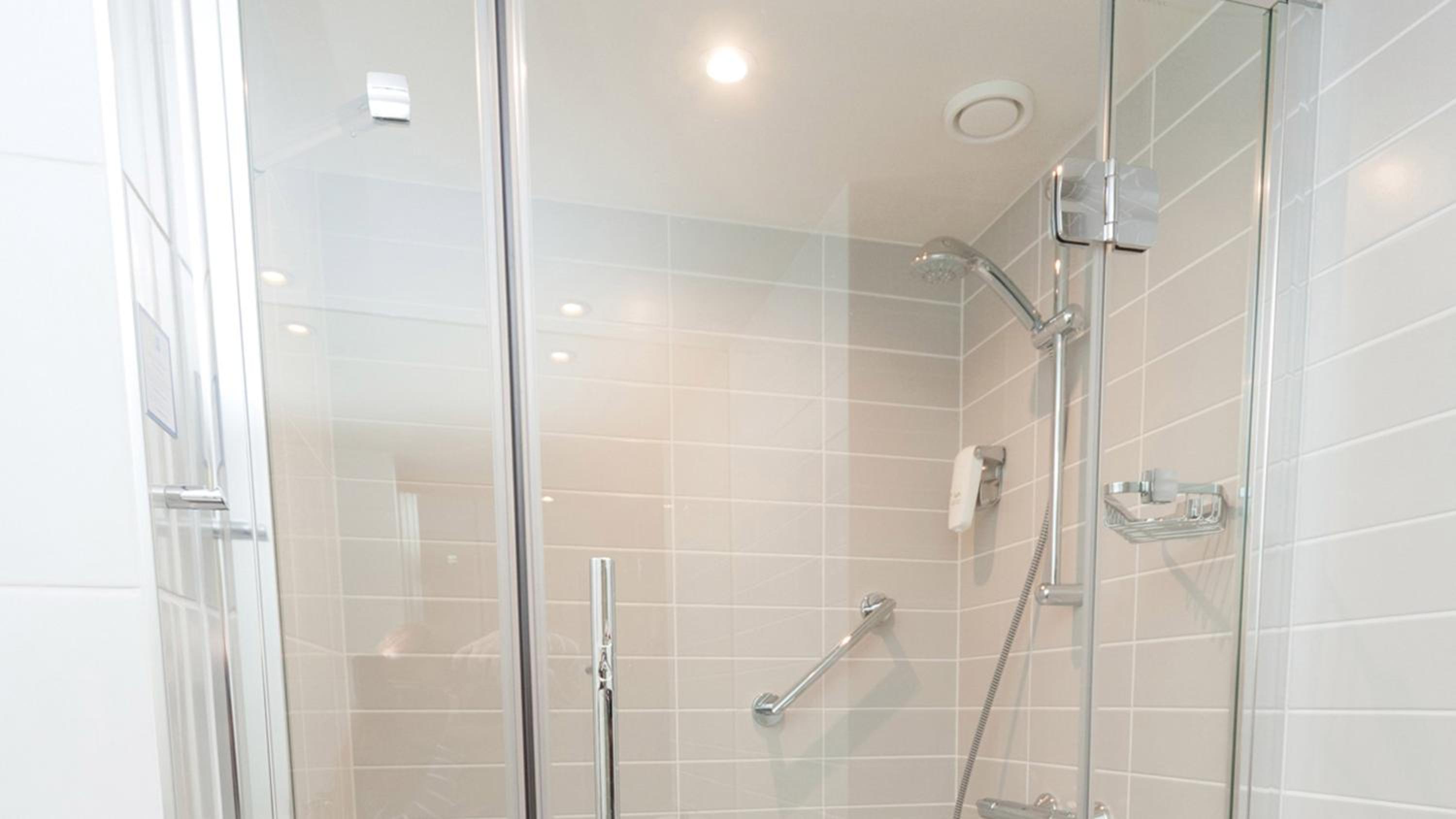 Standard Twin Room with Free Hot Breakfast photo 2