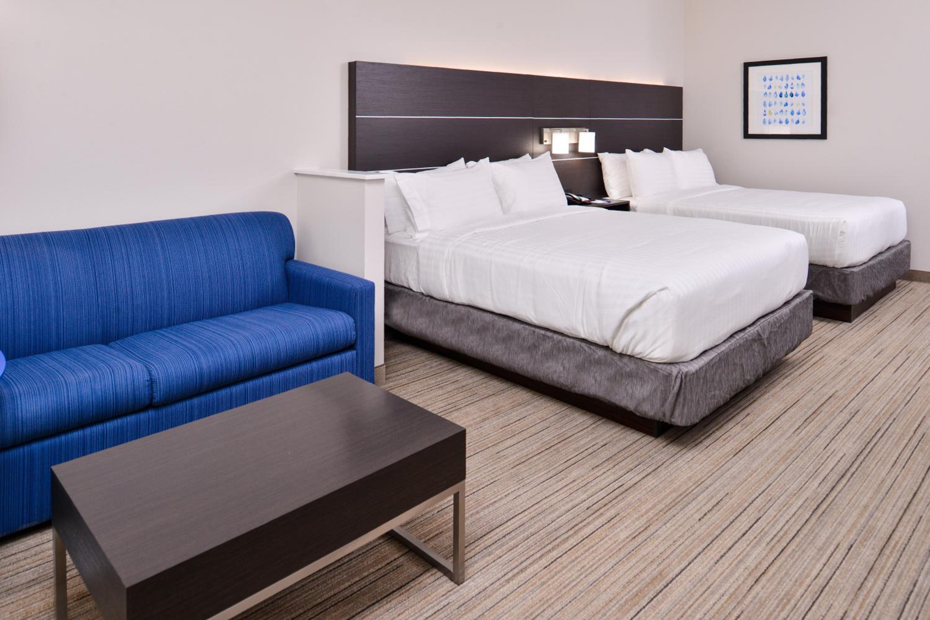 Queen Suite with Two Queen Beds and Sofa Bed