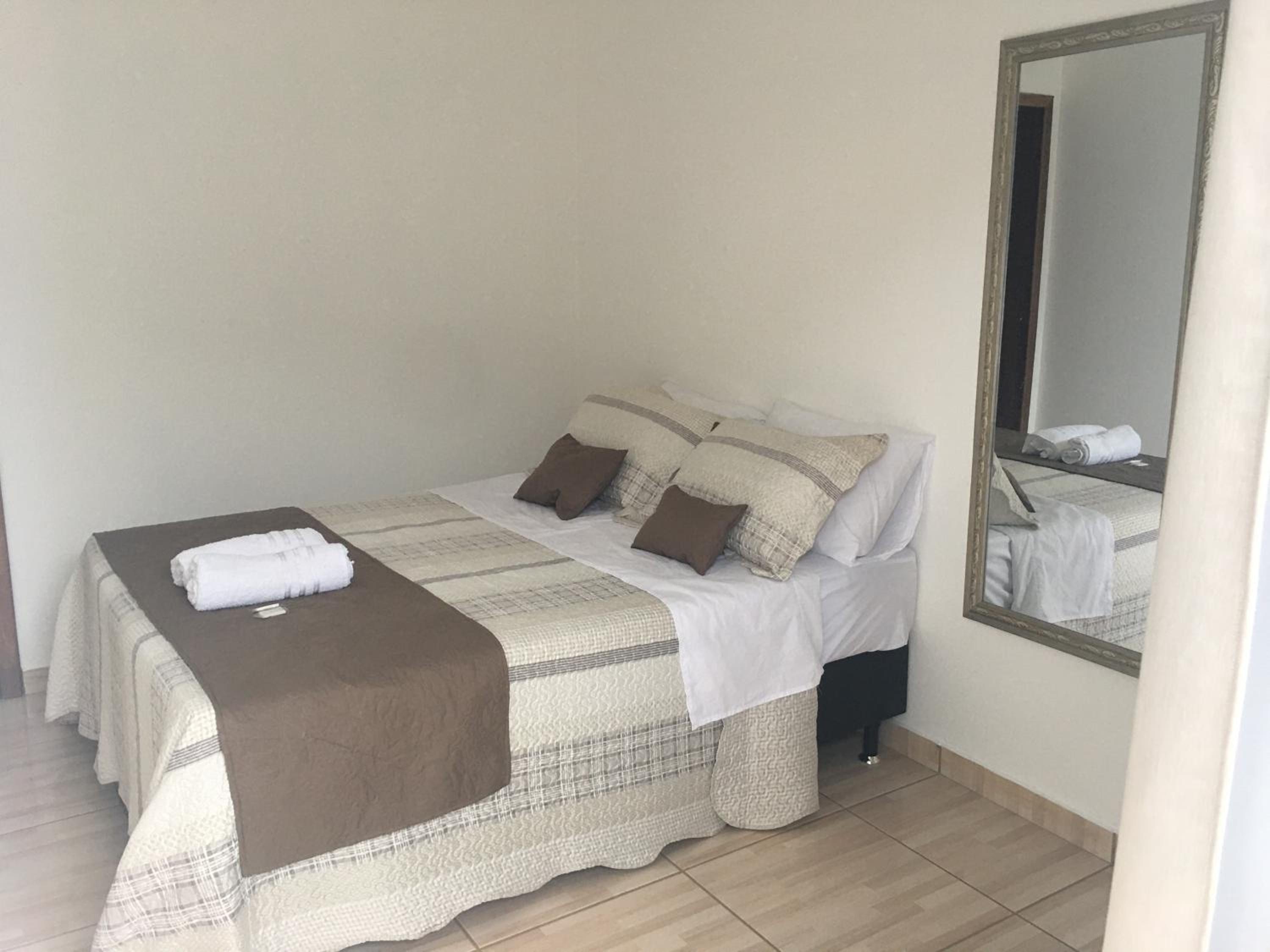 Double Room - Photo 15