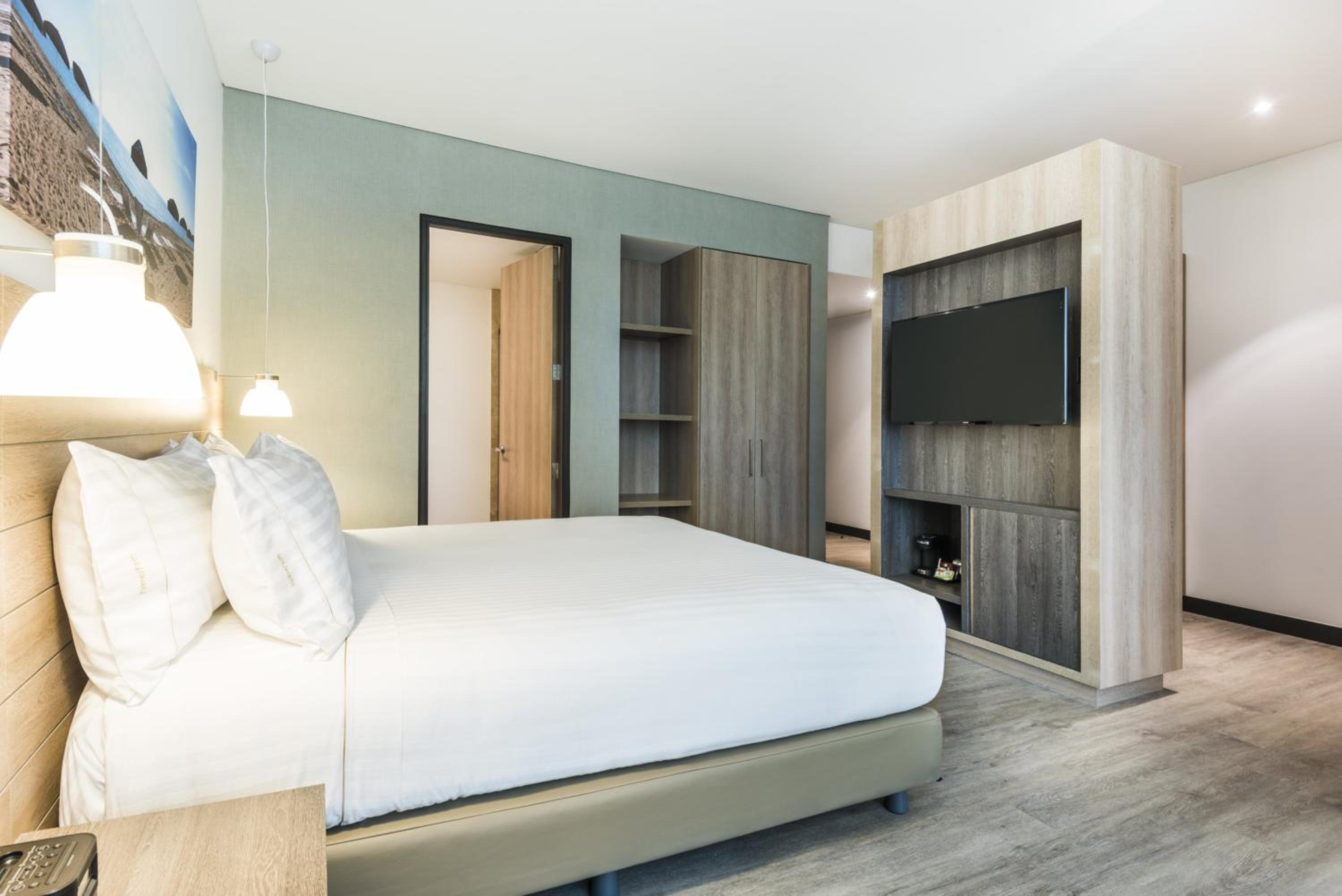 Standard King Room - Accessible