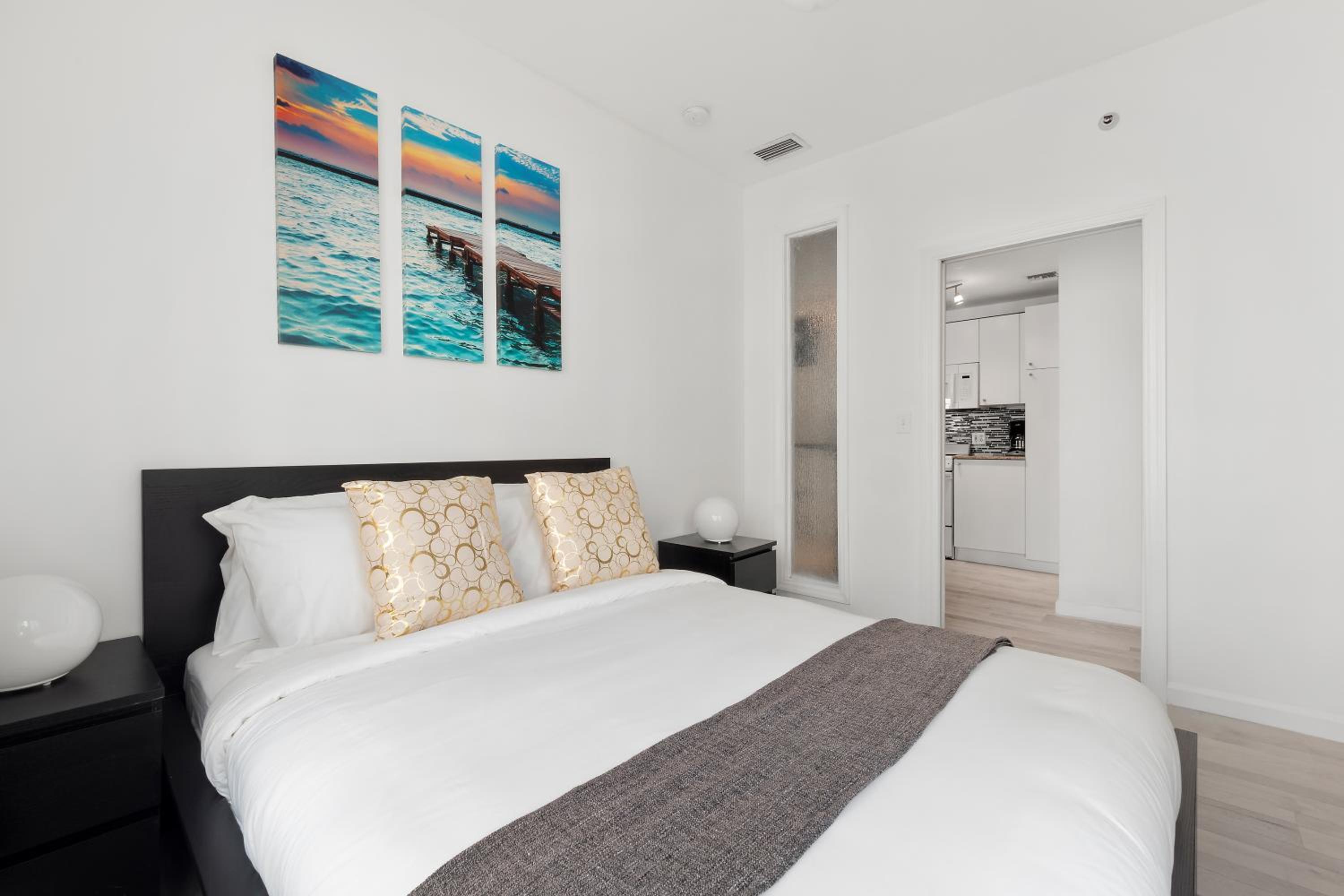 Two-Bedroom Apartment thumbnail 6