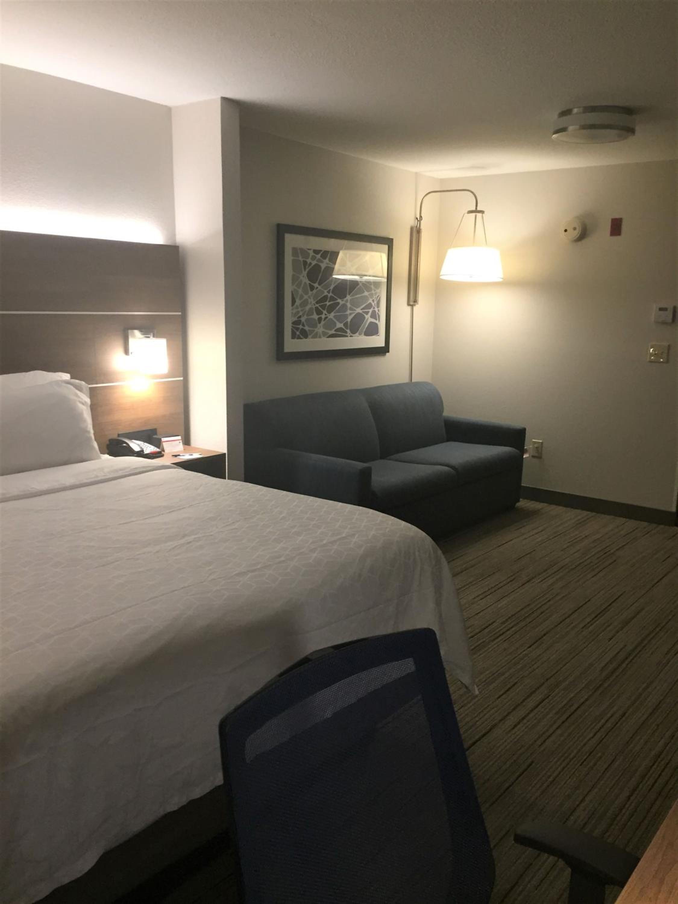 King Suite with Sofa Bed - Photo 3