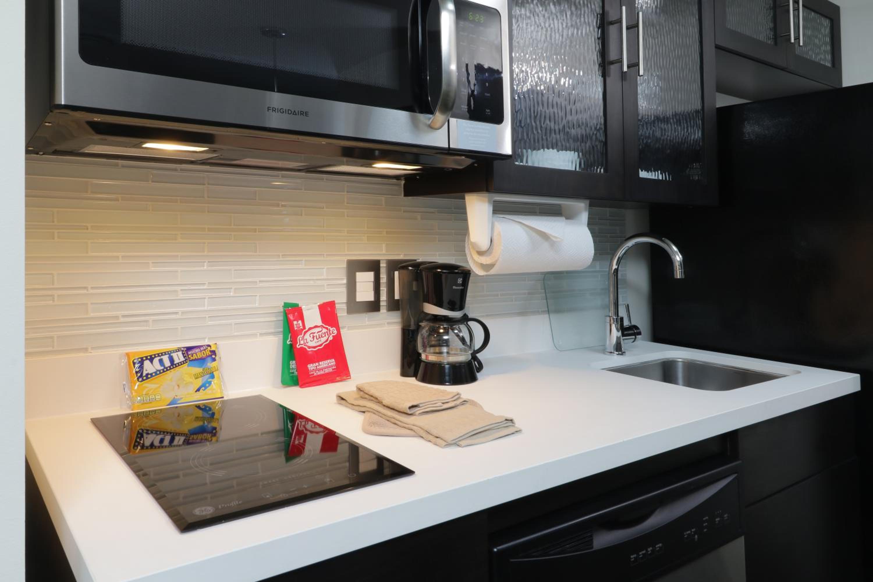 King Studio Suite photo 3