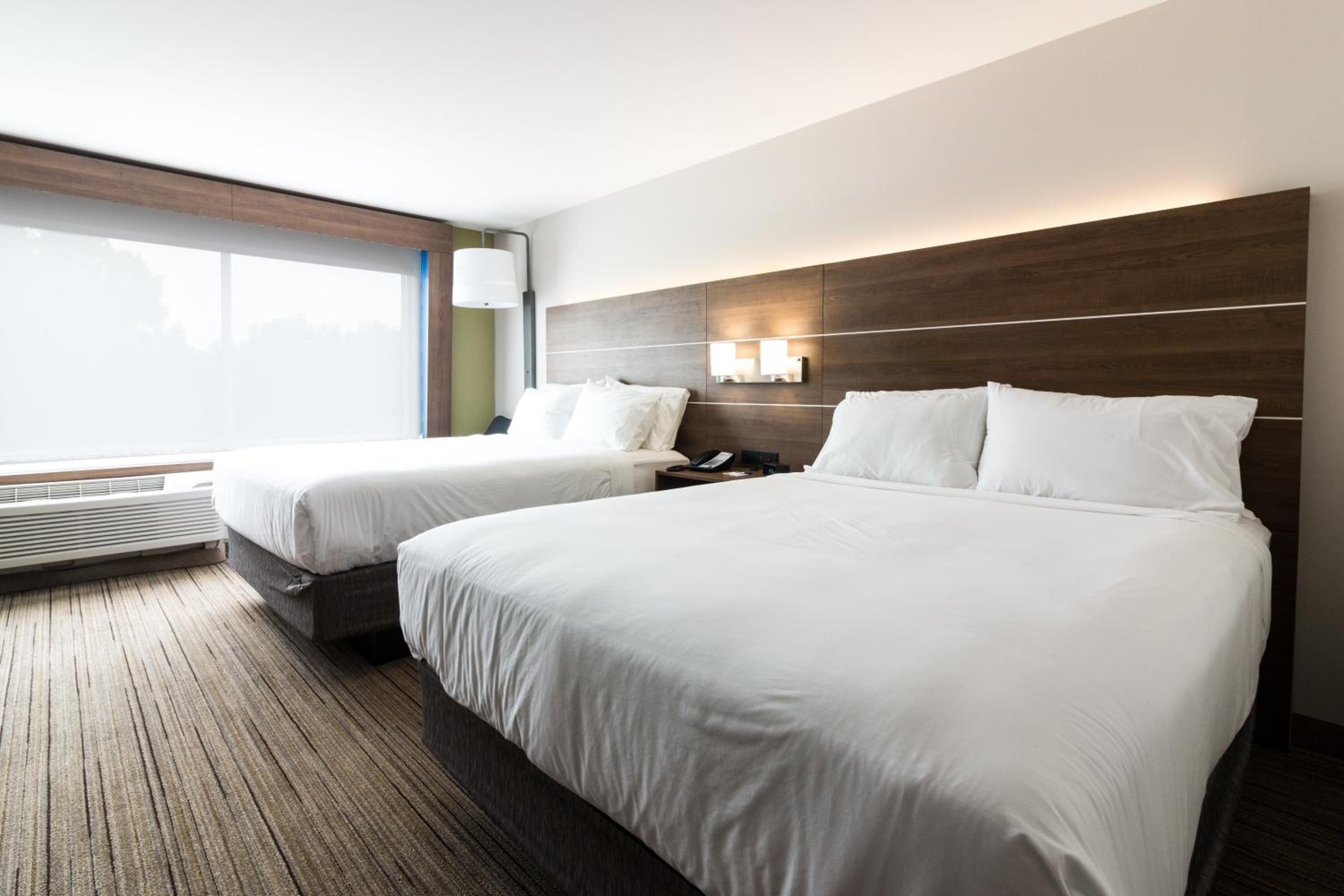 Standard Room with Two Queen Beds