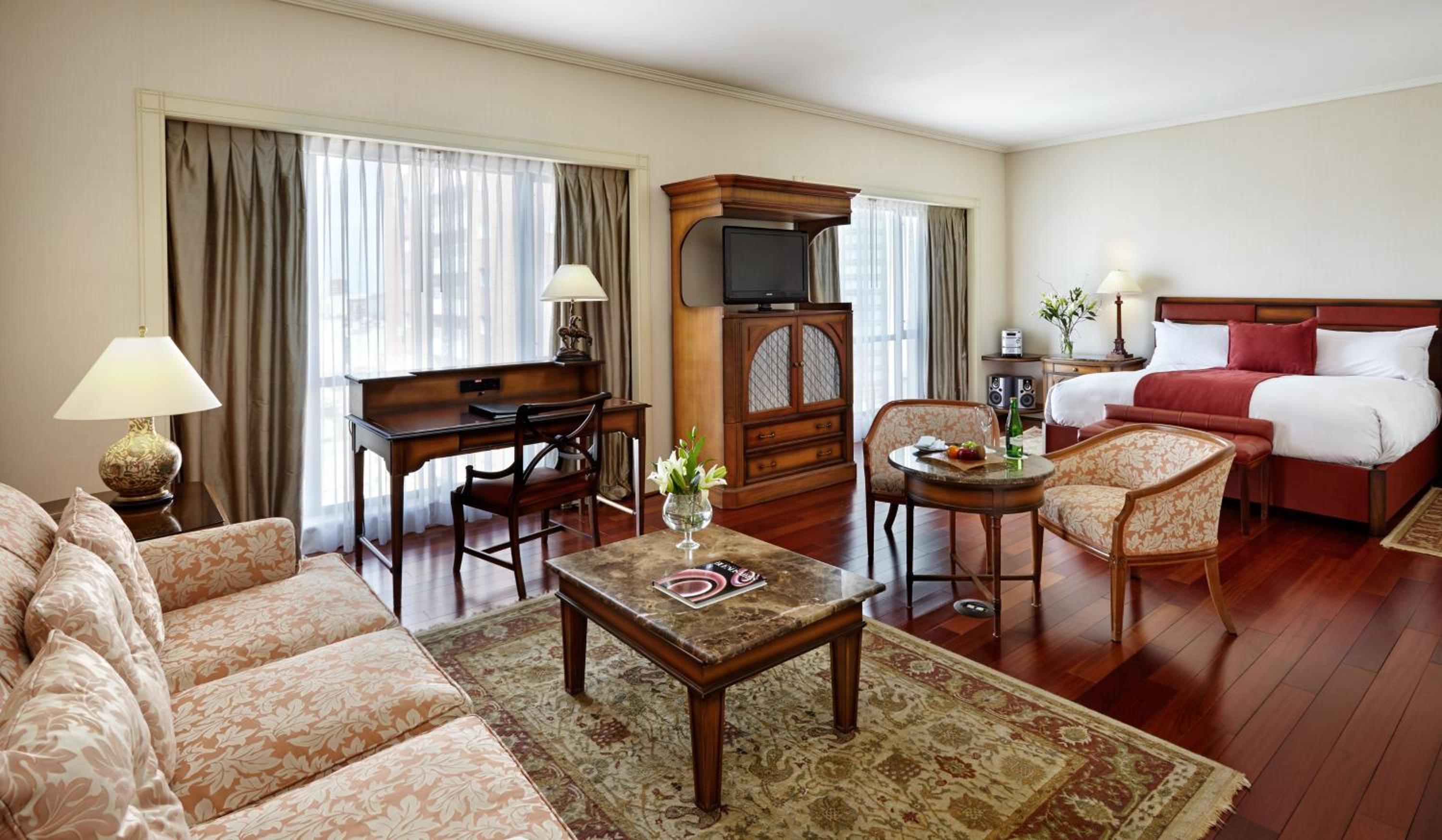 Junior King Suite