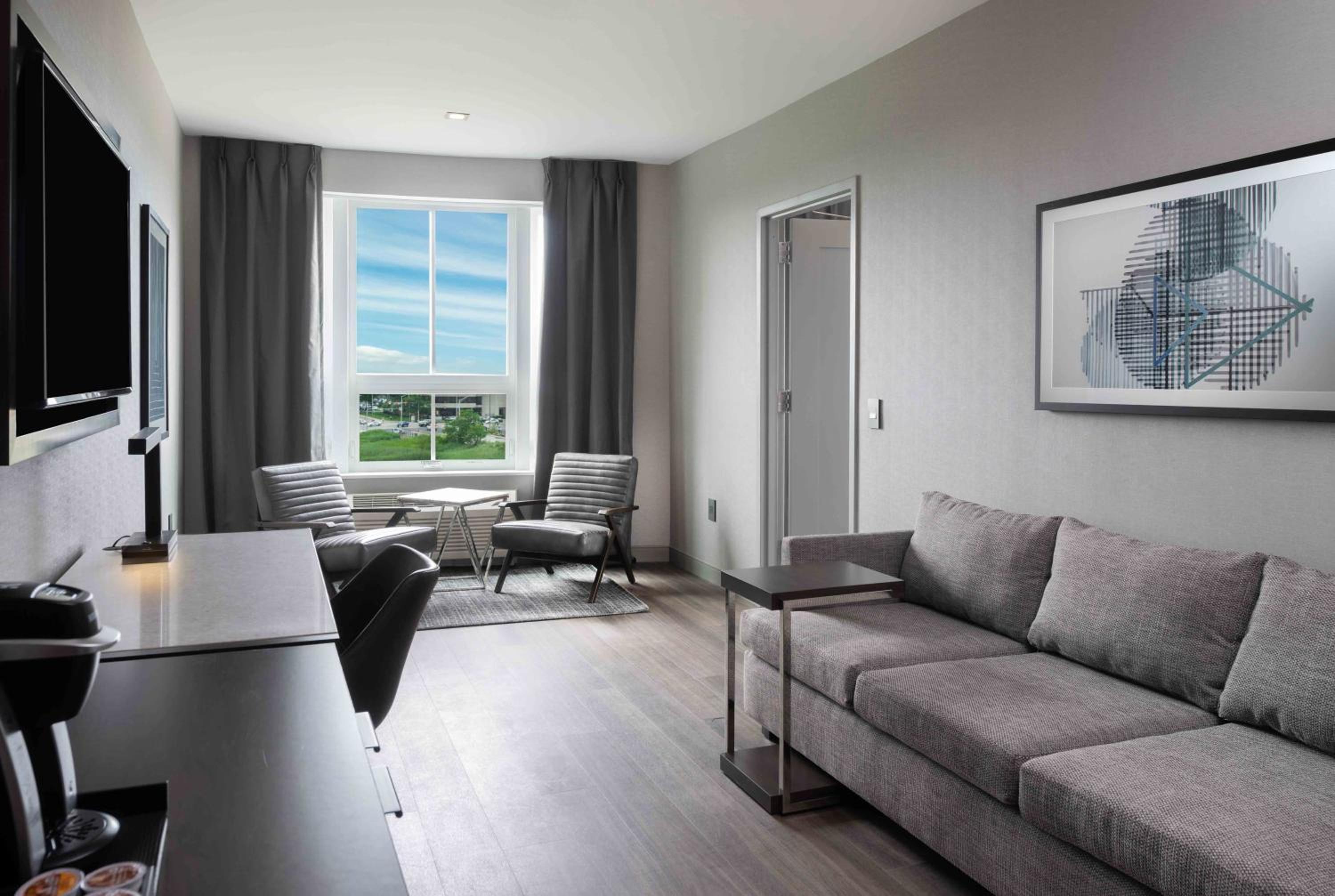 King Suite with Sofa Bed - Photo 6
