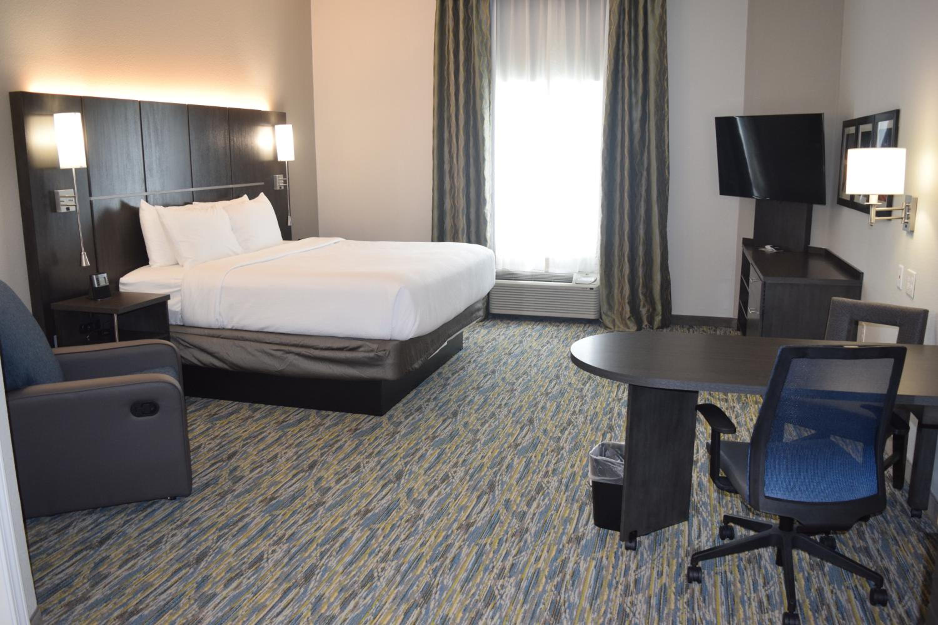 King Room - Hearing Access - Non-Smoking