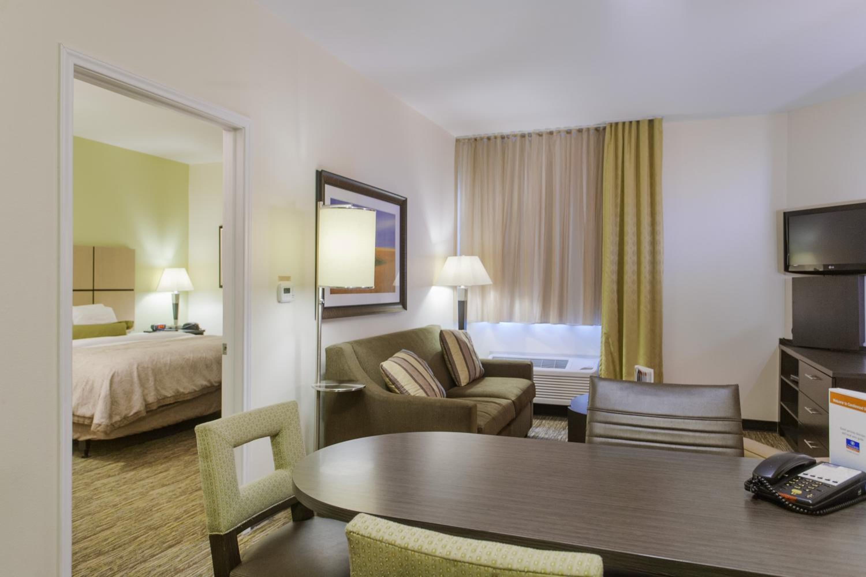 One-Bedroom King Suite with Sofa Bed photo 1