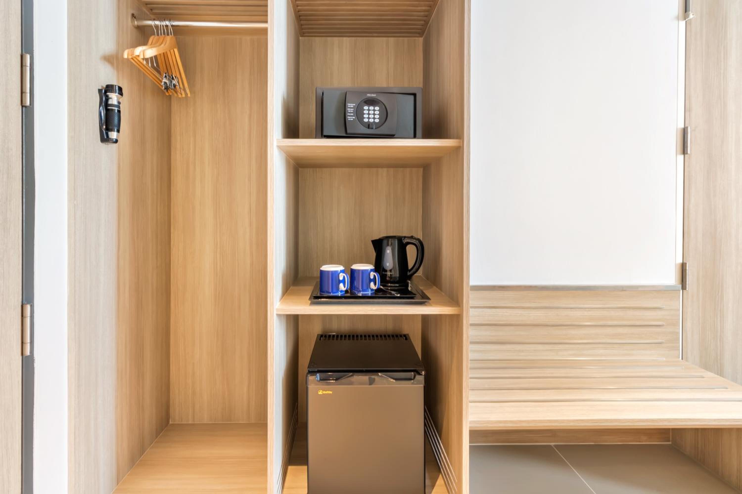 Standard Twin Room with Free Breakfast photo 1