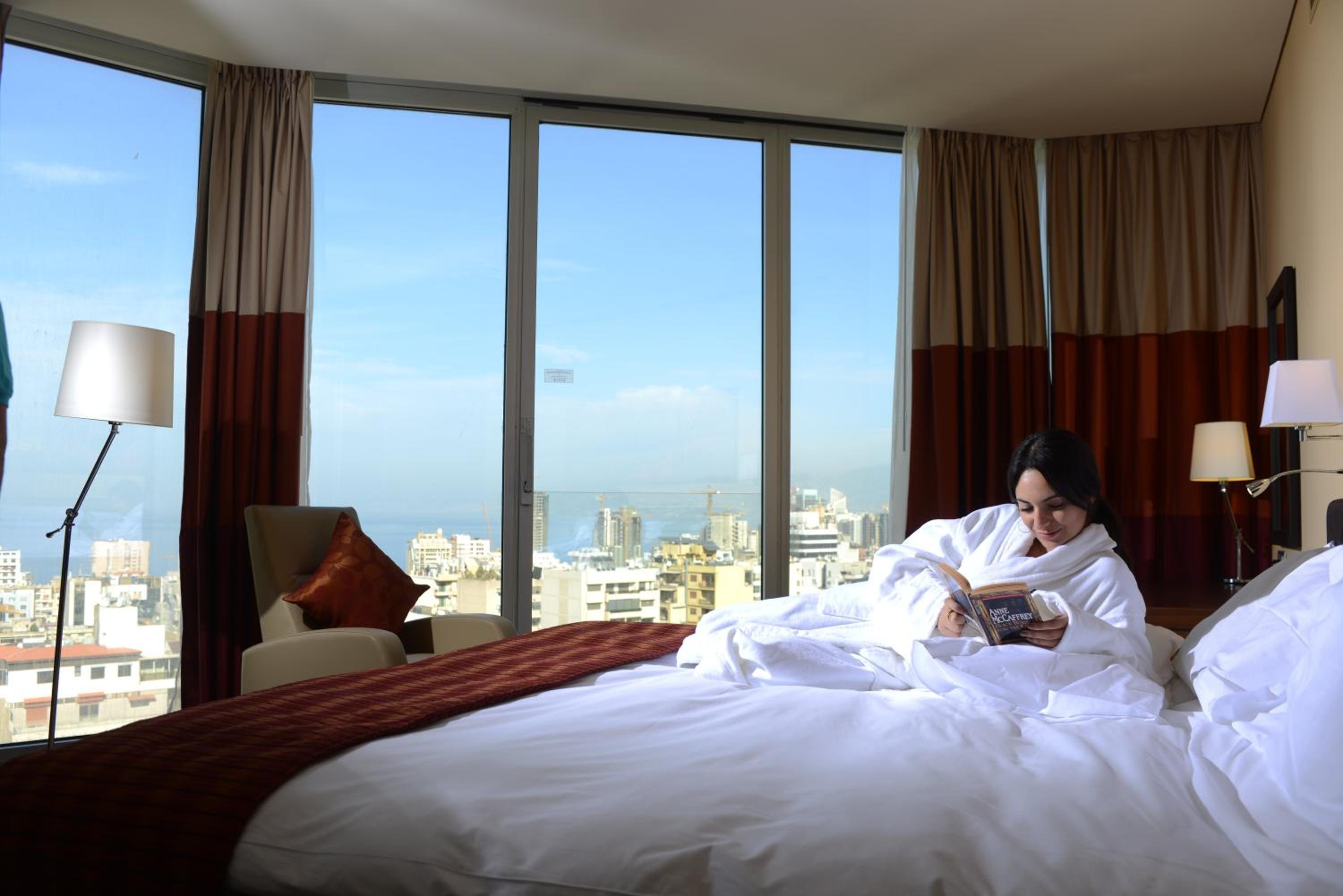 Two-Bedroom King Suite with Sea View - Non-Smoking - Photo 10