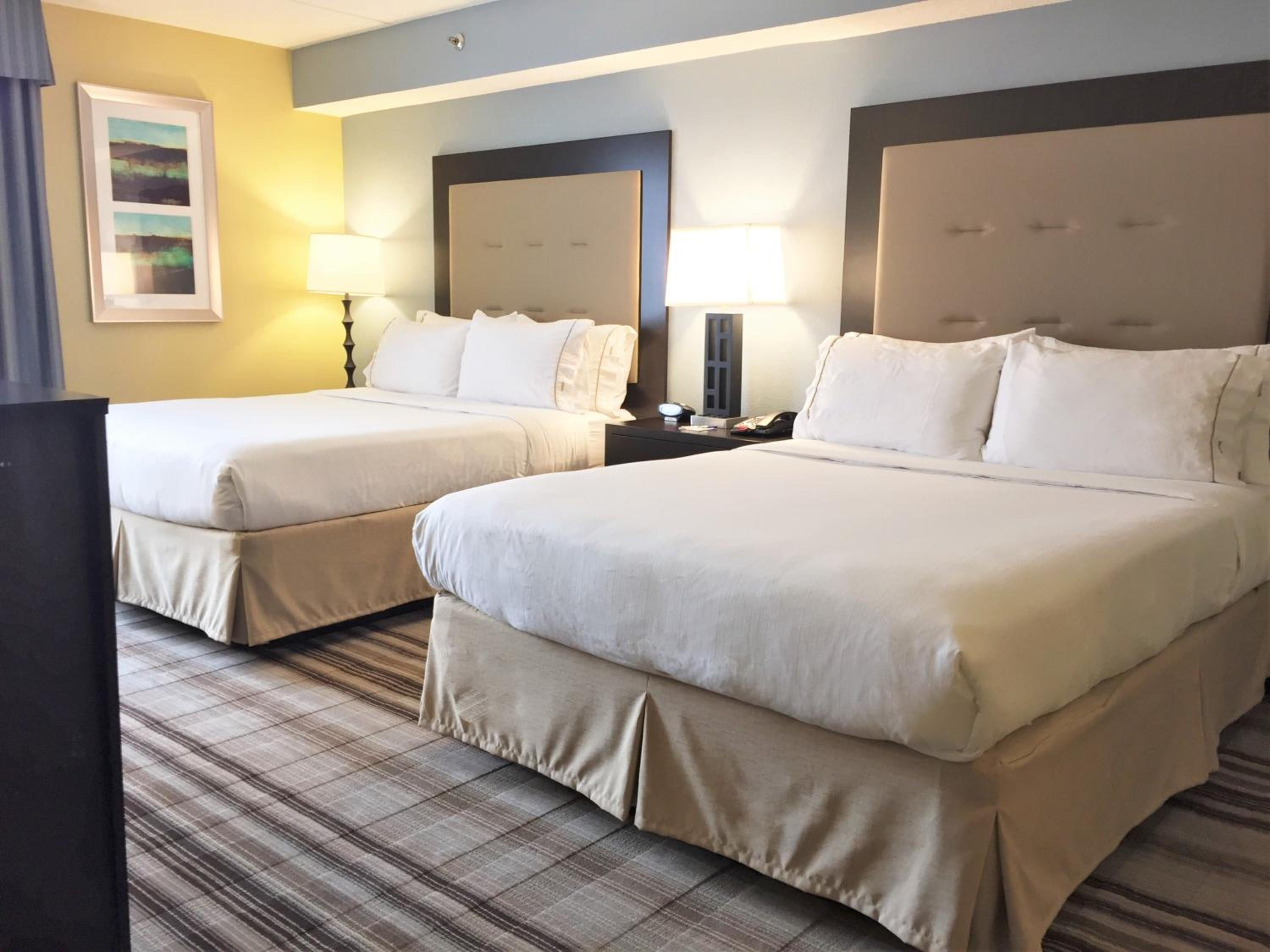 Queen Room with Two Queen Beds - Disability Access Roll in Shower photo 1