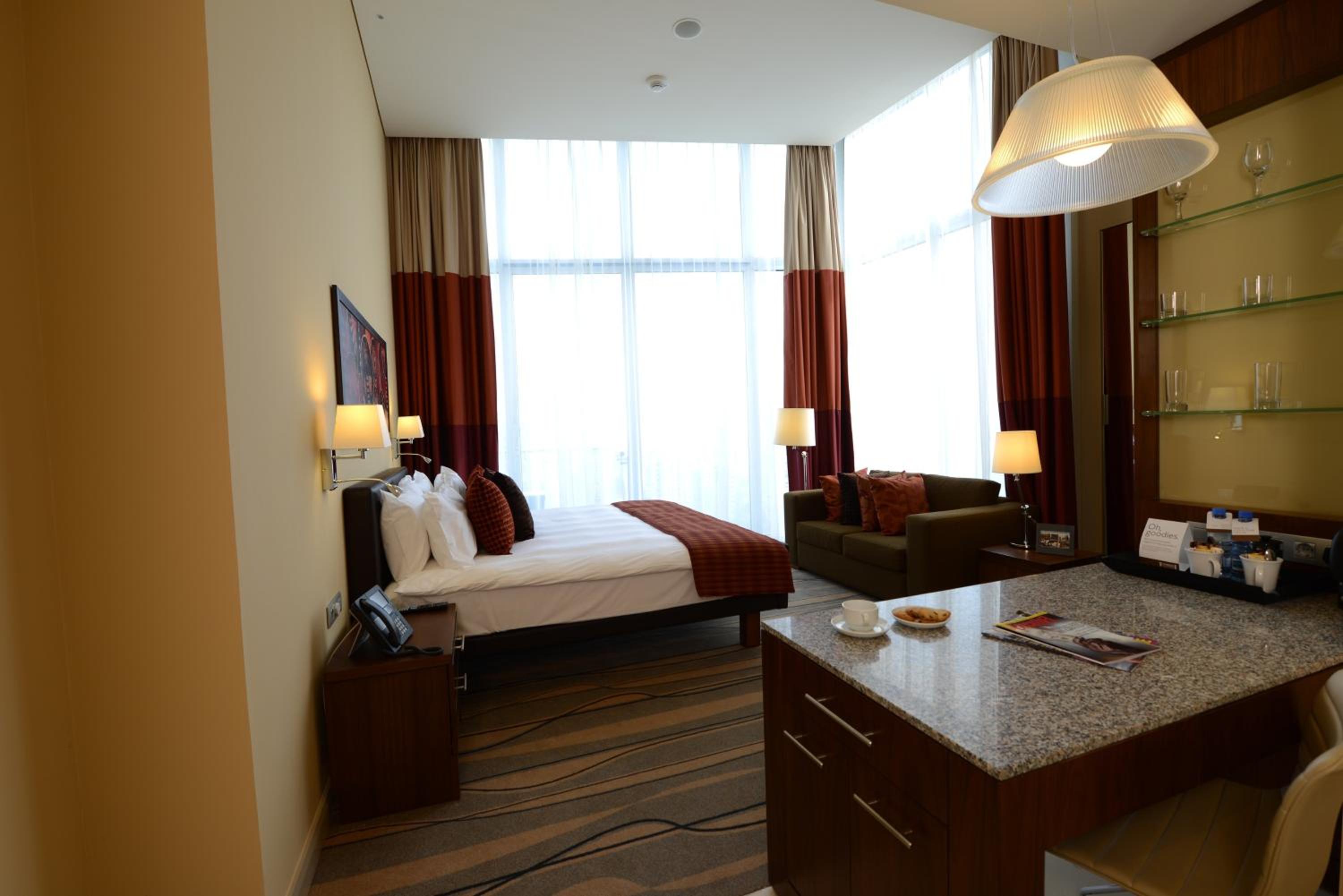 Studio Suite - Photo 2
