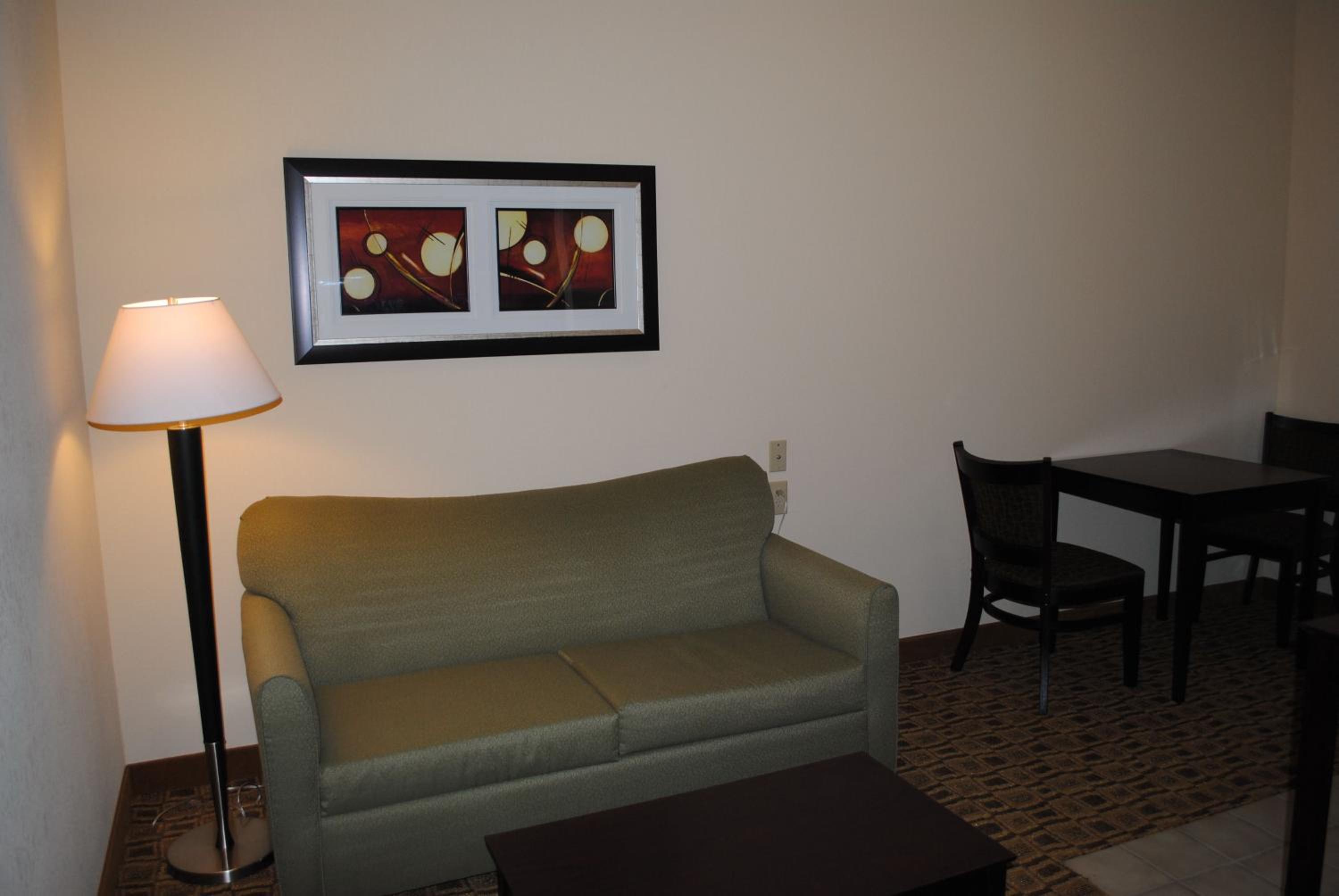 Double Suite - Non-Smoking - Photo 2