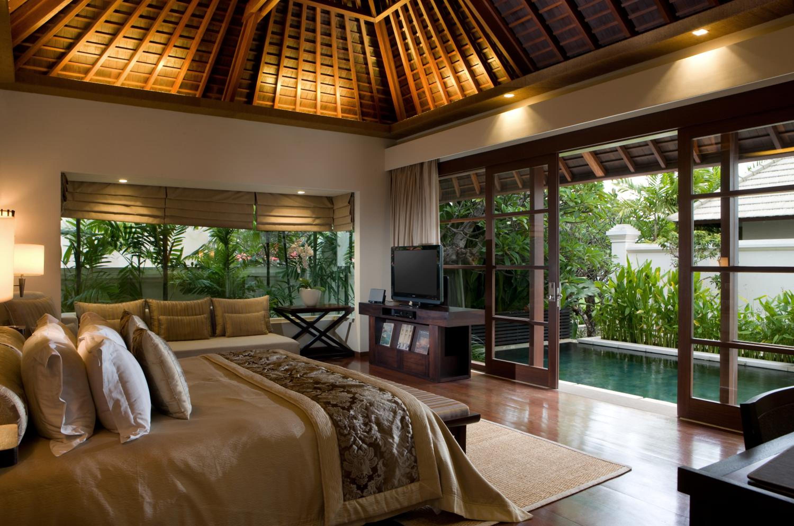 Deluxe One-Bedroom Private Pool Villa with Free Benefit - Photo 14