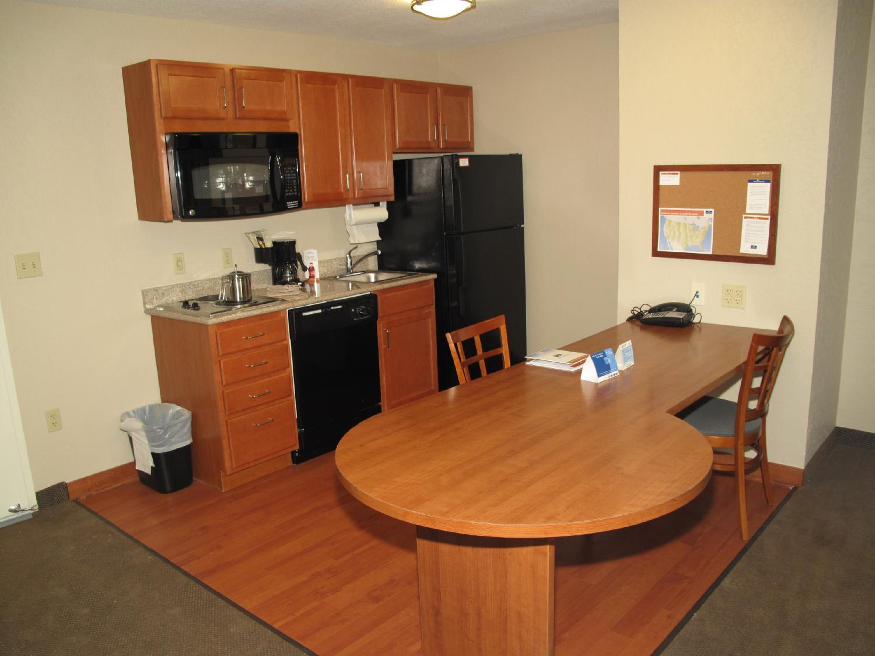 One-Bedroom King Suite - Photo 3