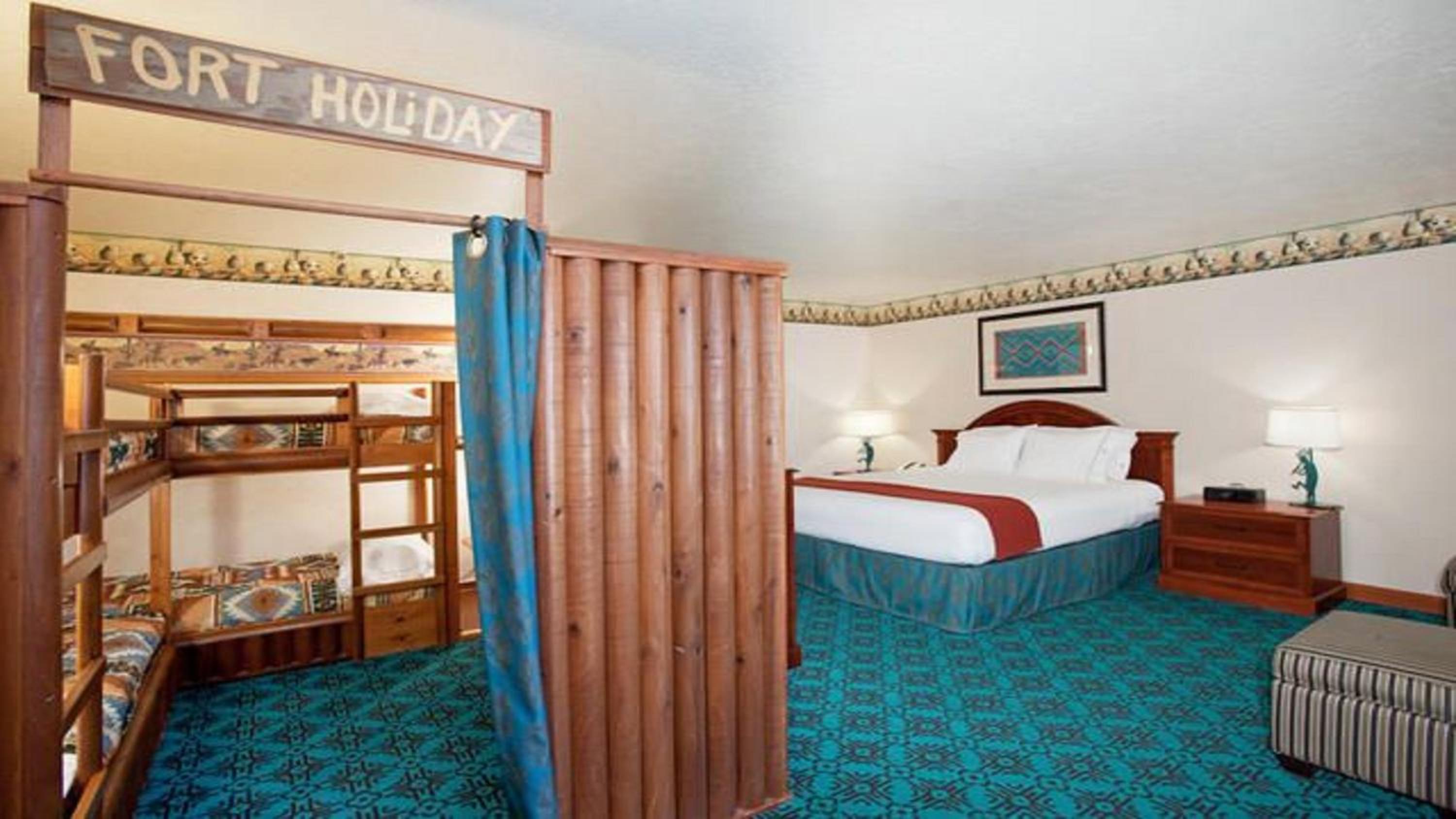 Suite with One King and Two Bunk Beds - Photo 1