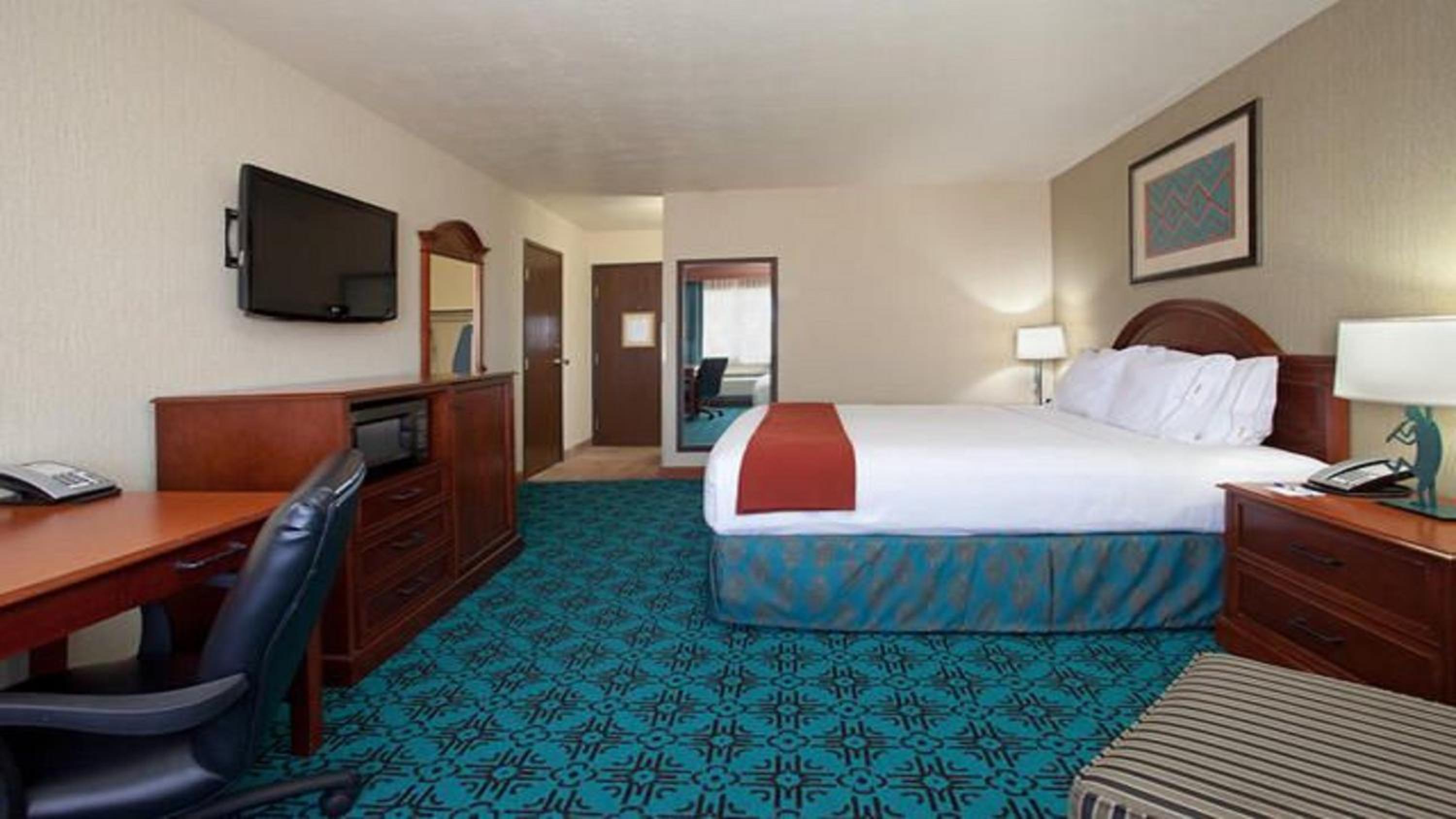 Standard King Room - Photo 1