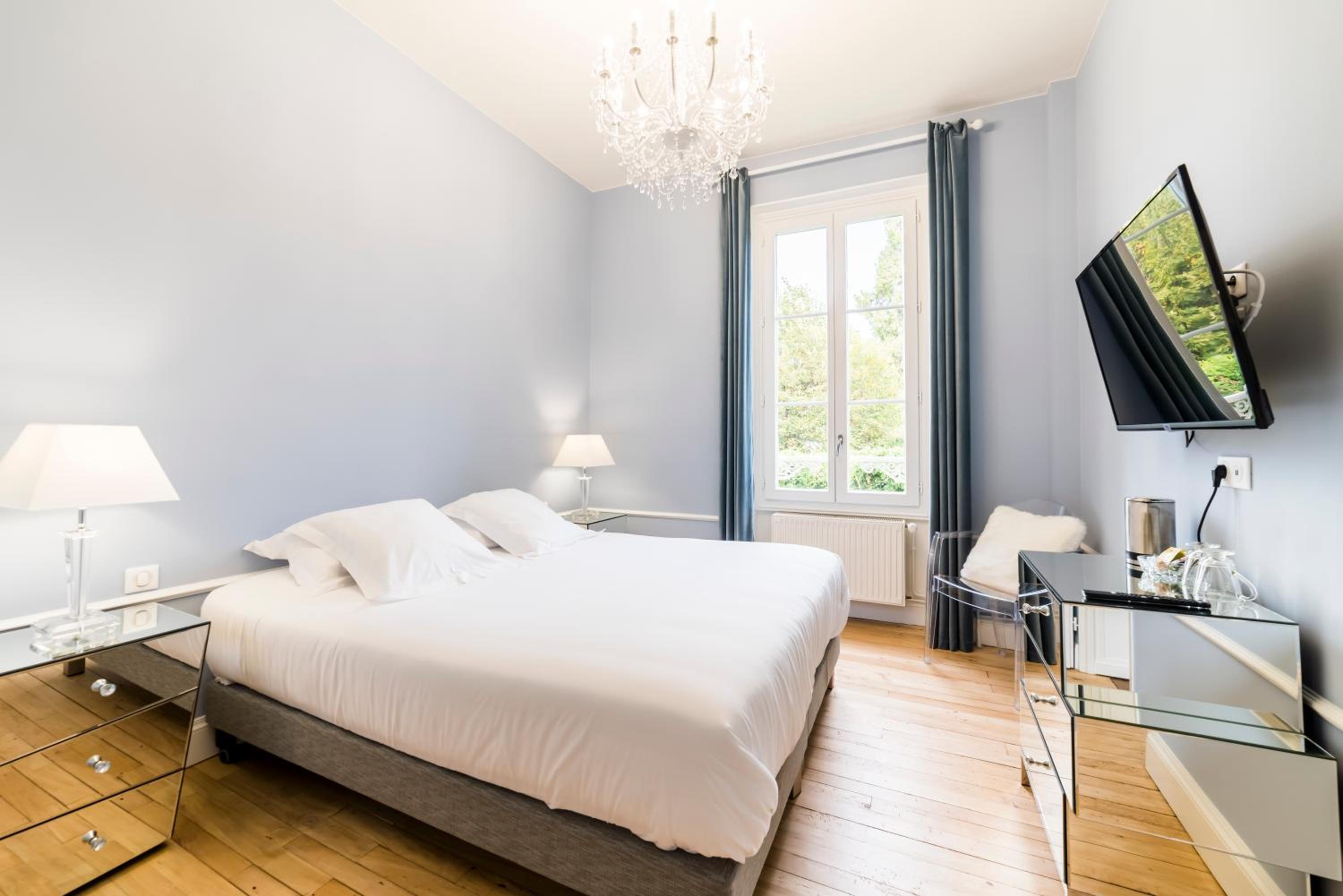 Two-Bedroom Suite - Photo 1
