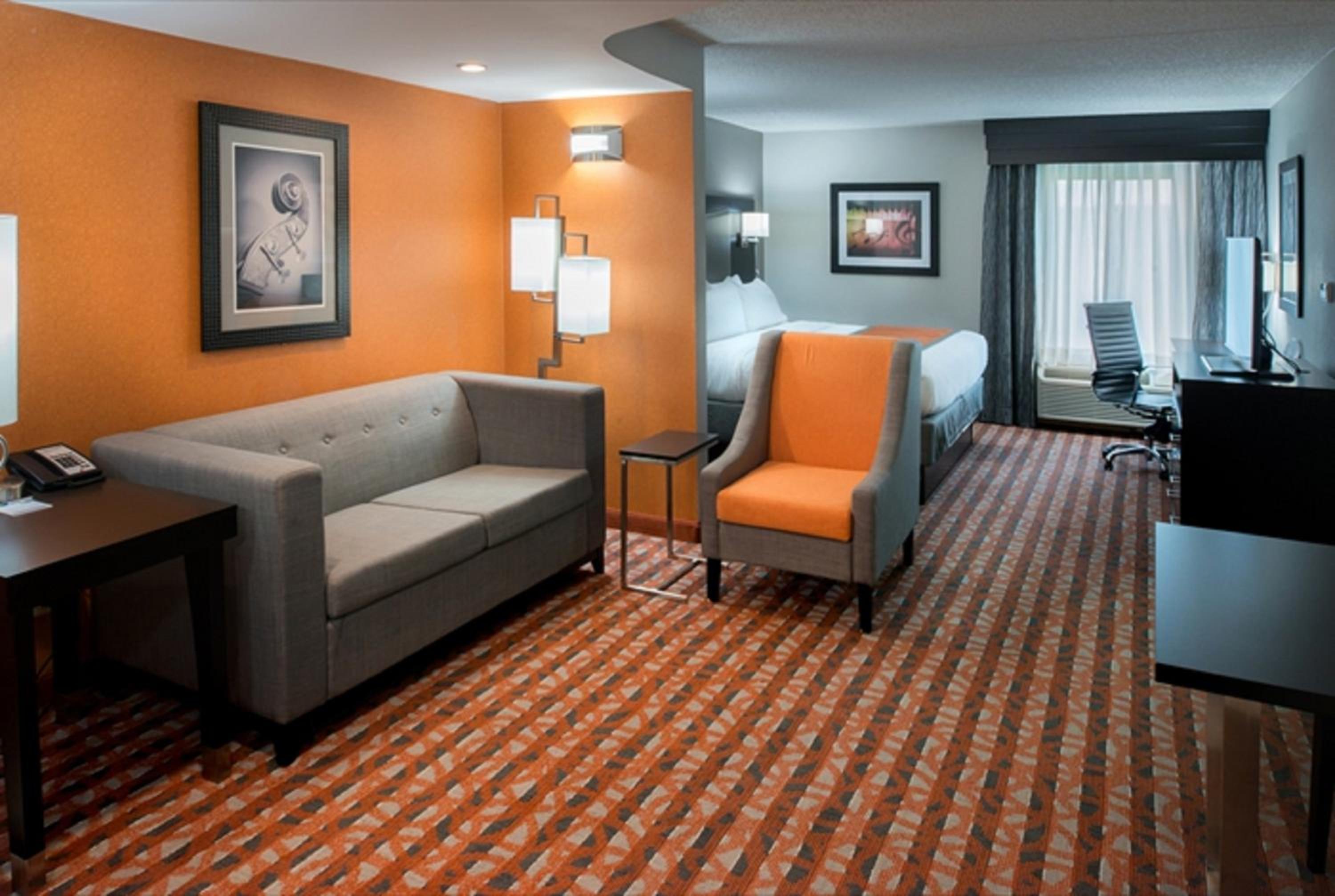 King Suite with Sofa Bed - Photo 2