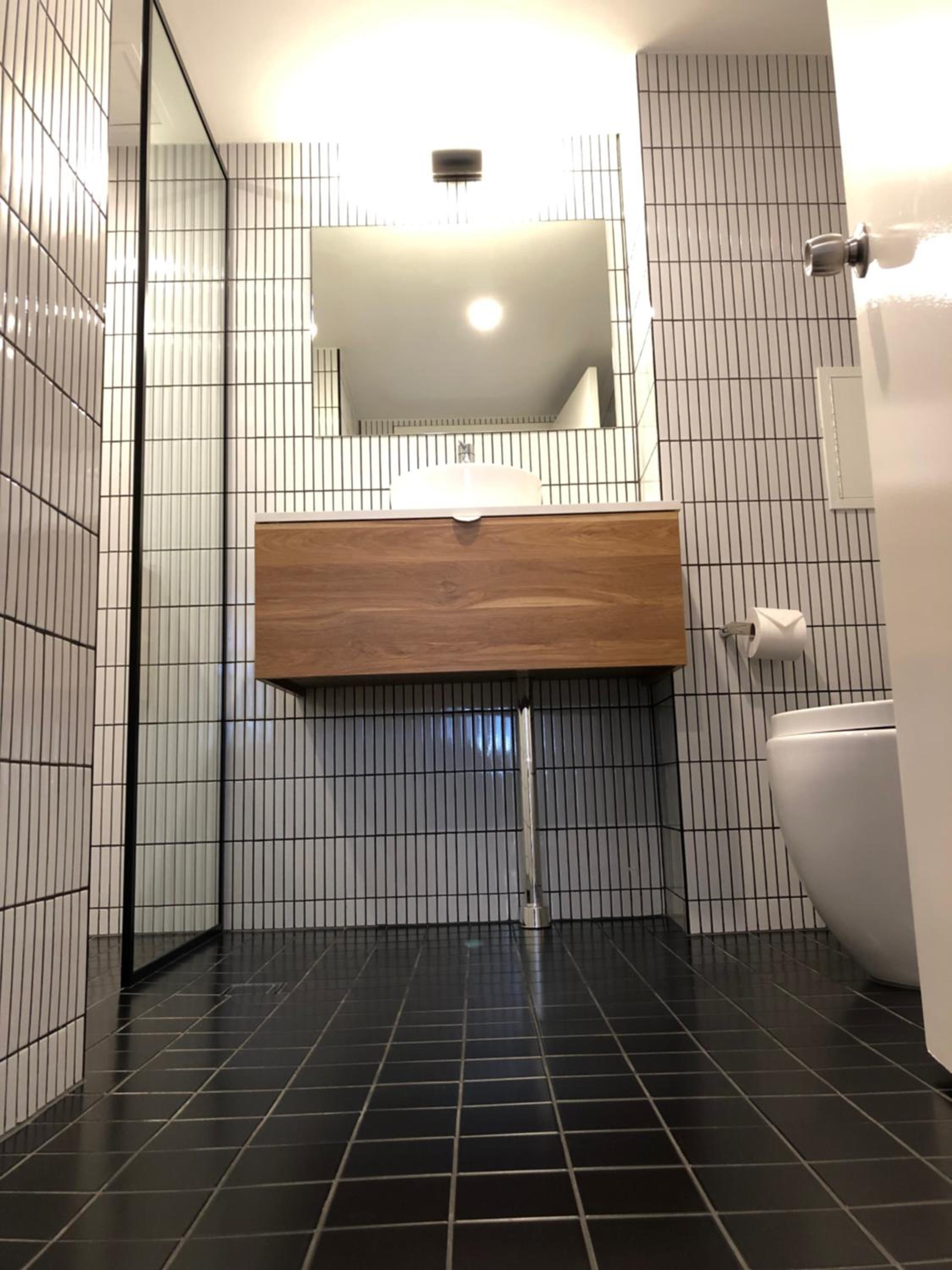 One-Bedroom Apartment - Photo 6