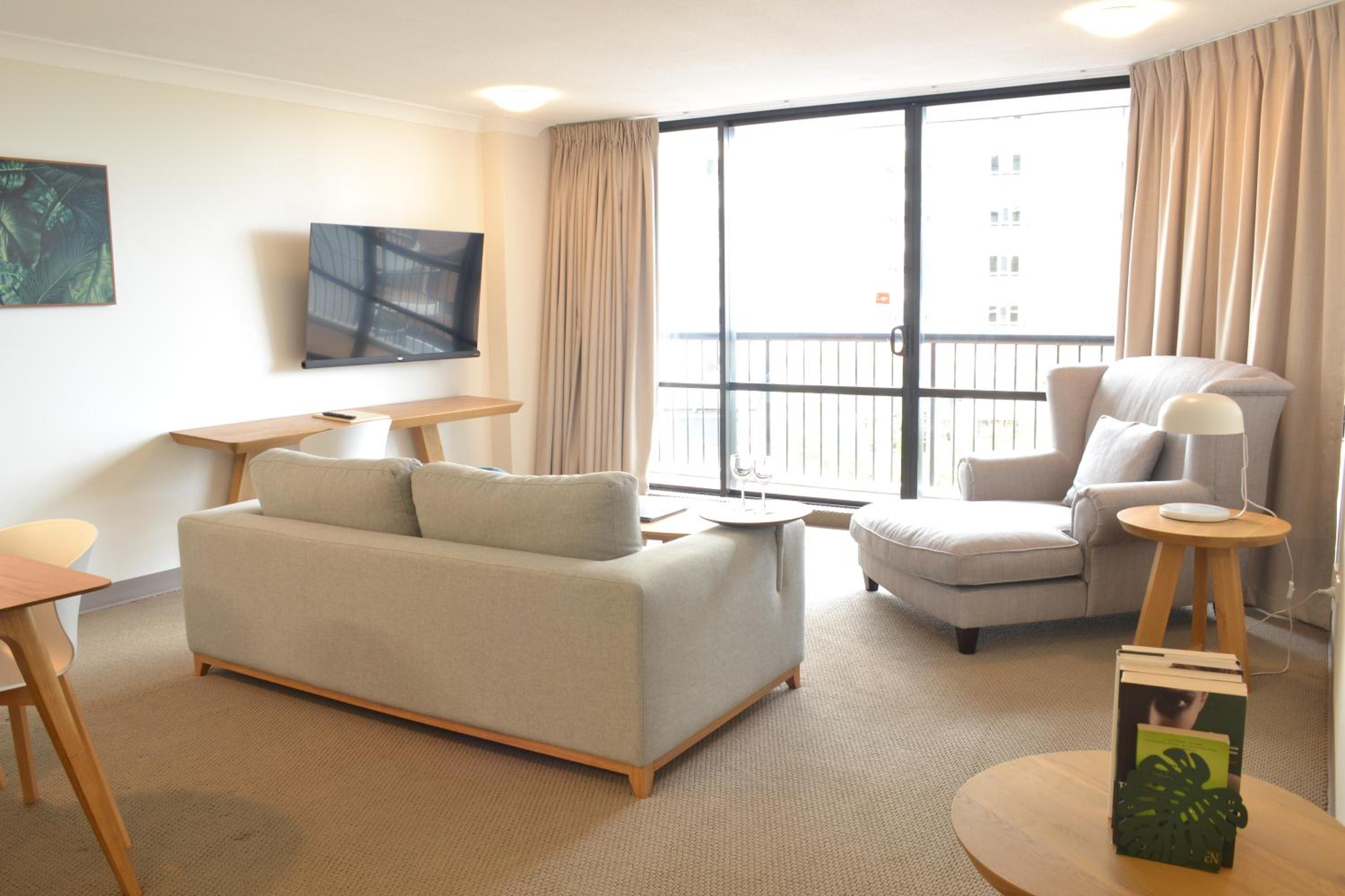 One-Bedroom Apartment - Photo 1