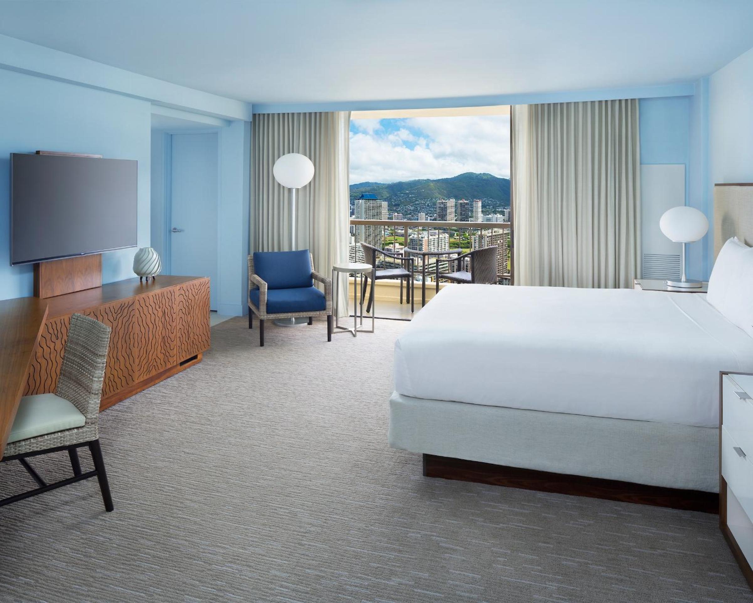 King Room with City View - Photo 6