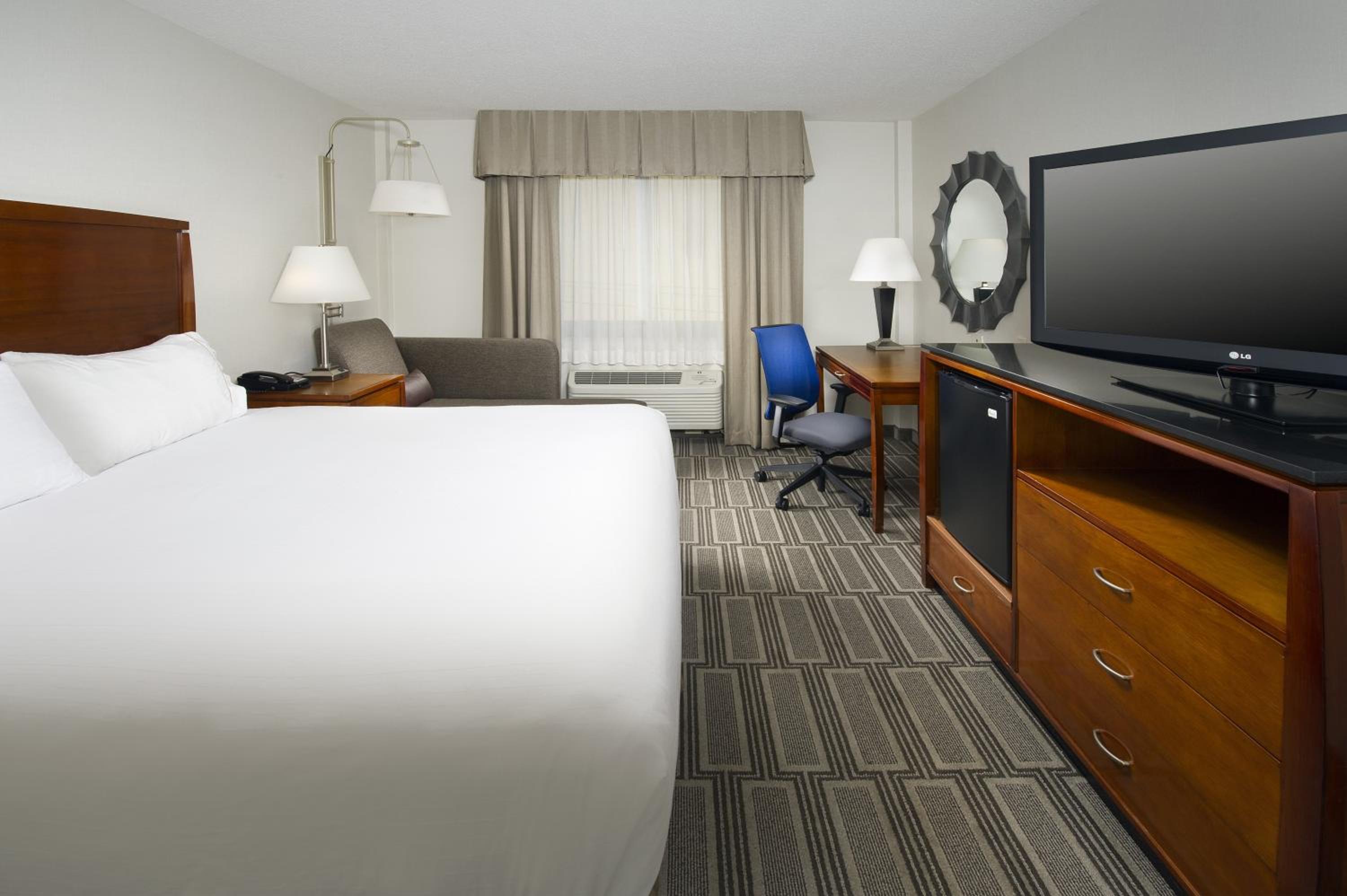 King Room - Mobility Access/Hearing Accessible photo 1