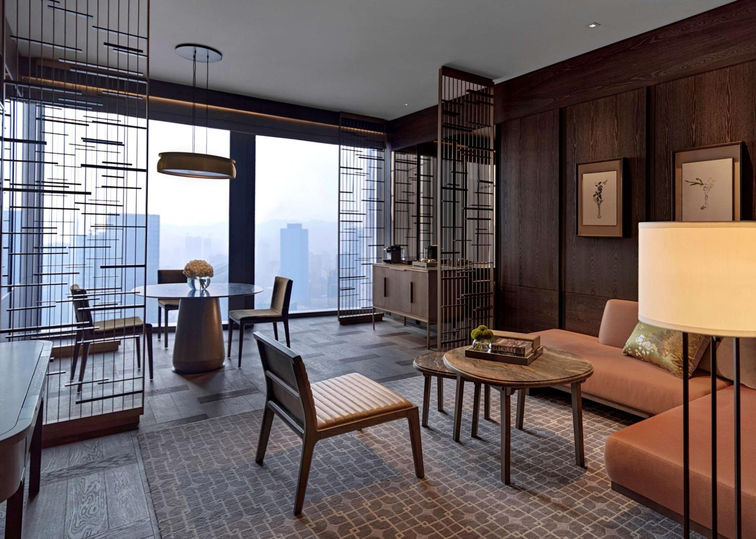 Park King Suite - Photo 1