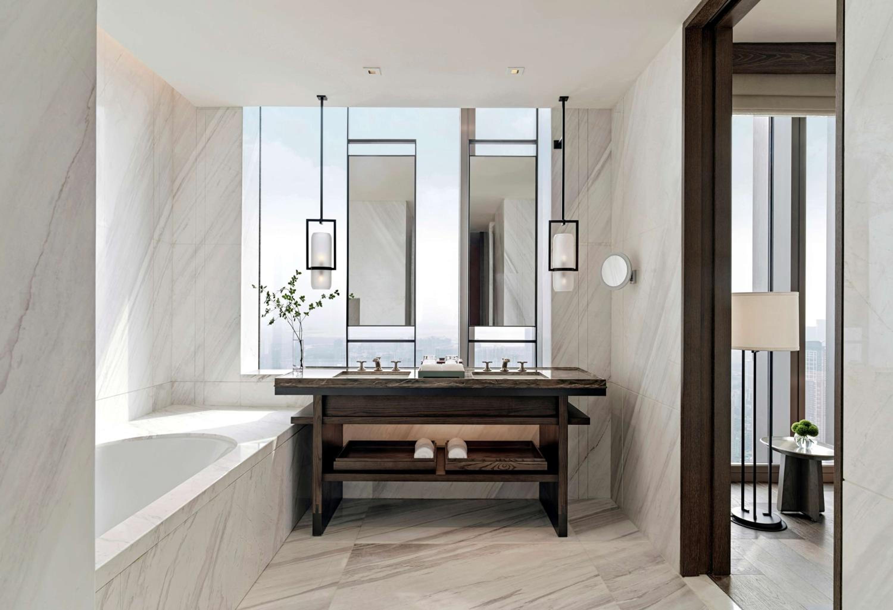 Executive Suite - Photo 3
