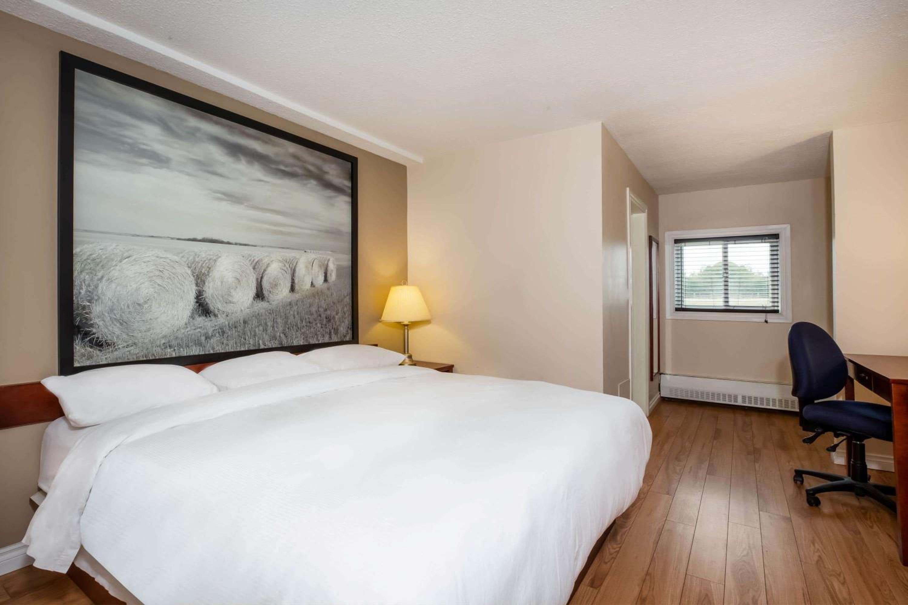 Suite with Two King Beds - Non-Smoking photo 1