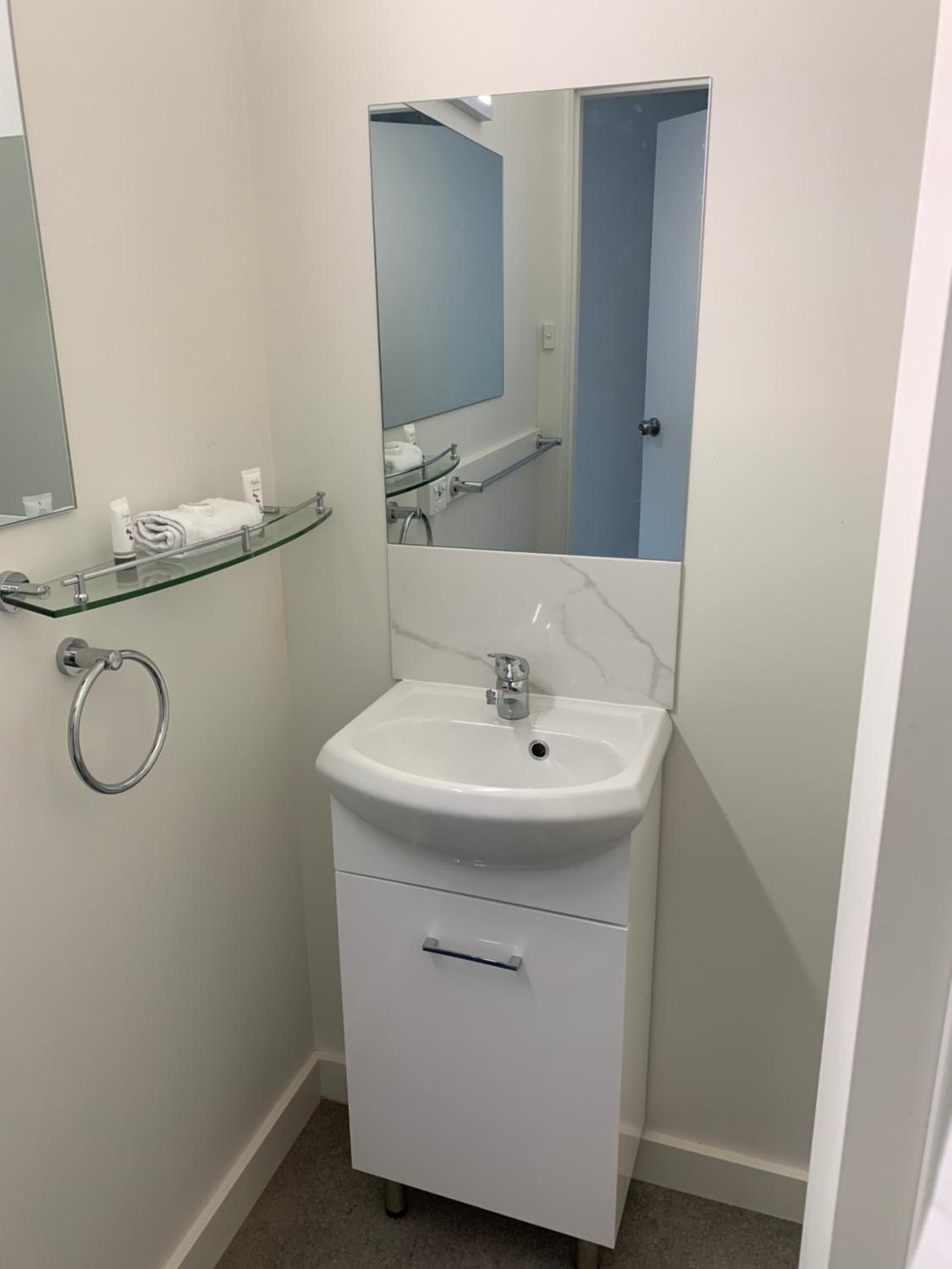 Budget Double Room photo 2