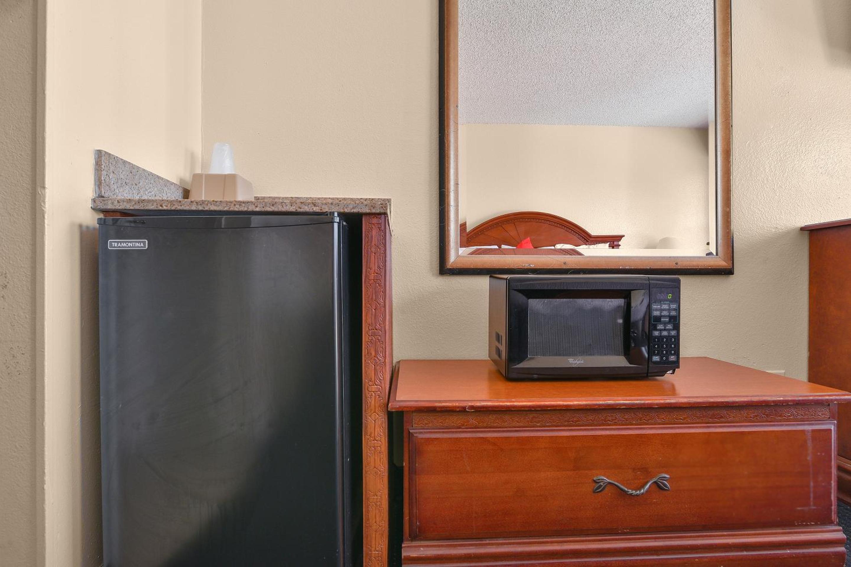 King Bed - Photo 19