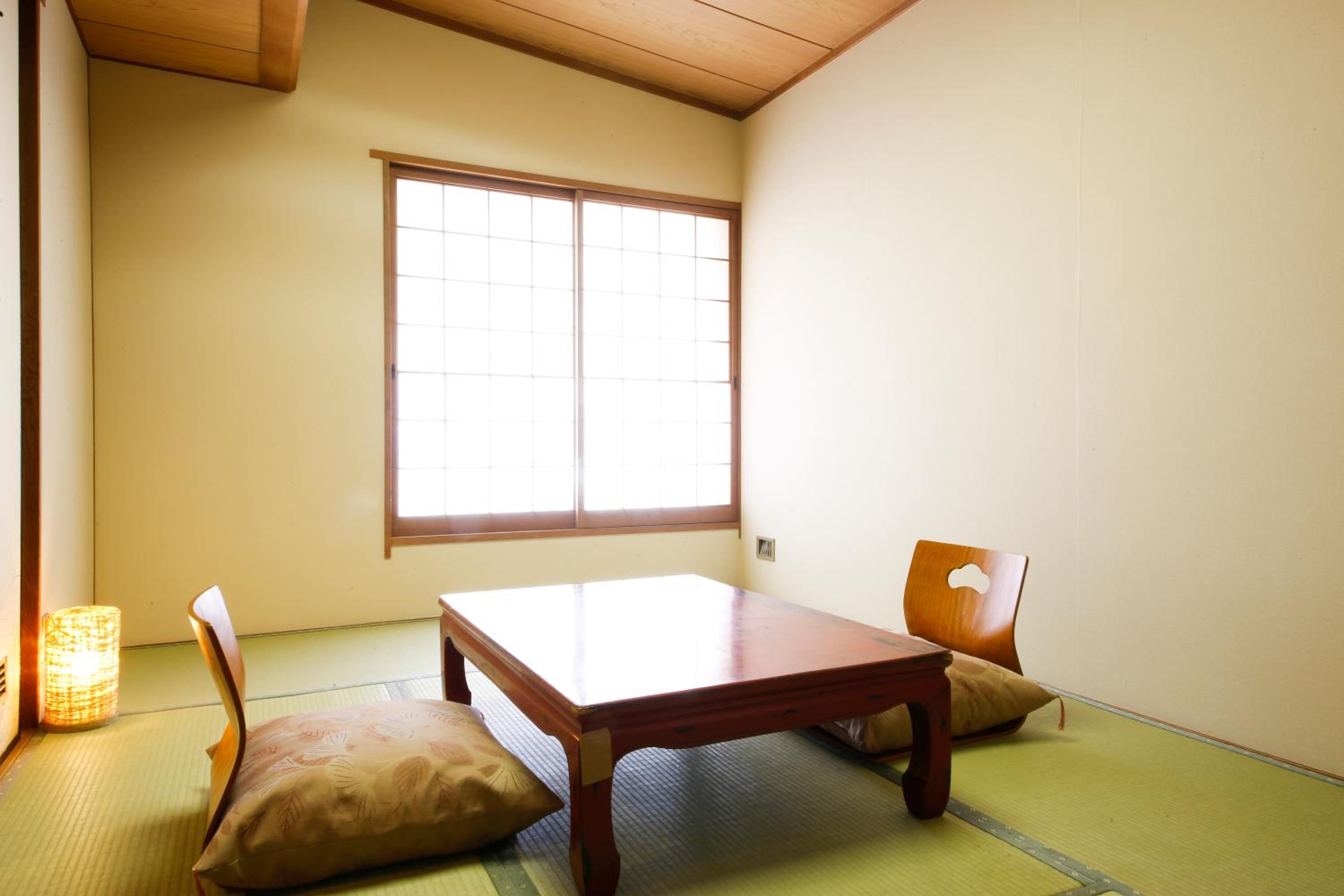 Economy Twin Room