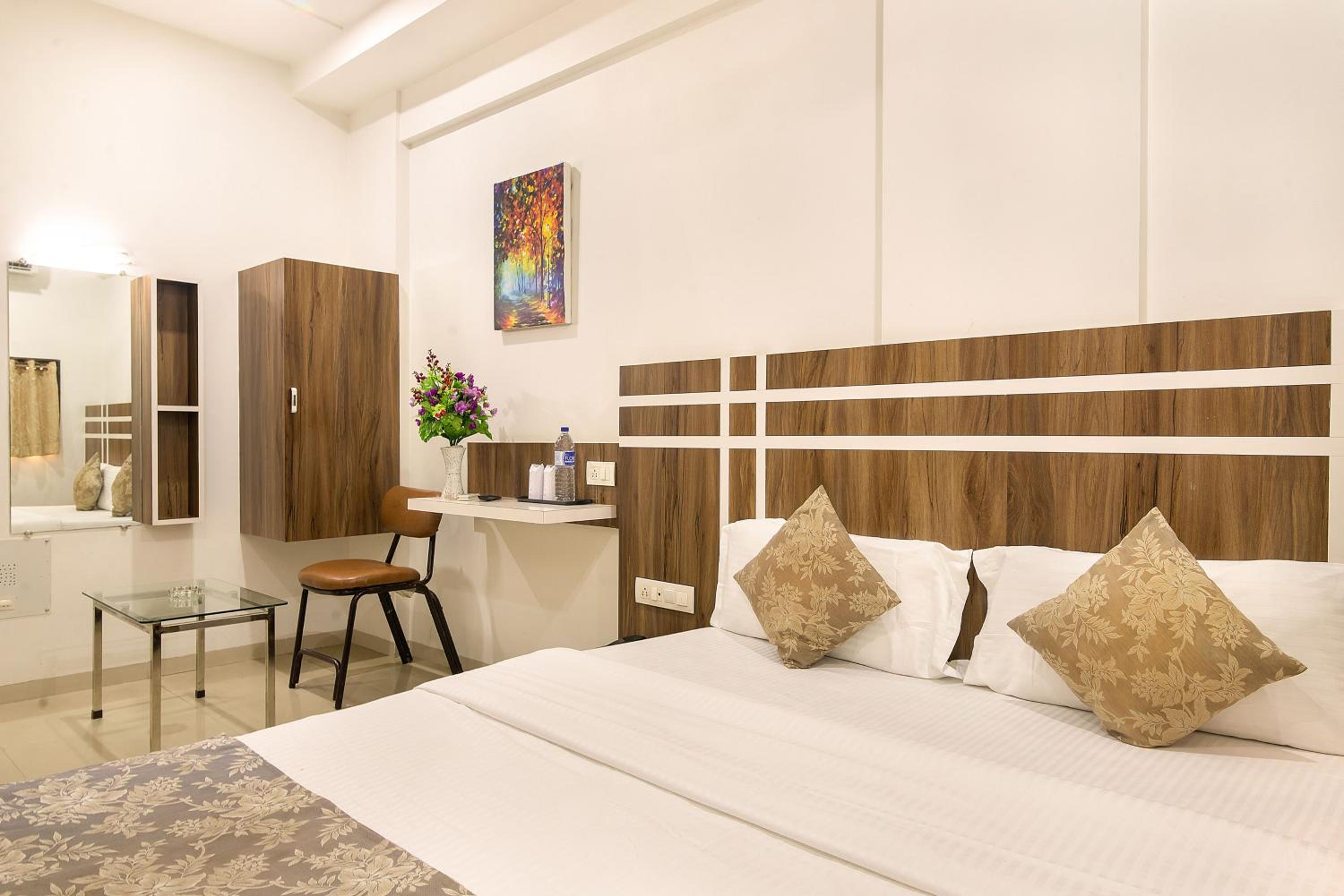 Deluxe Room - Photo 4