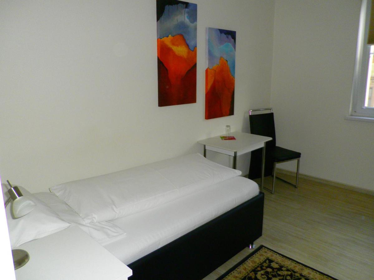 Single Room photo 1