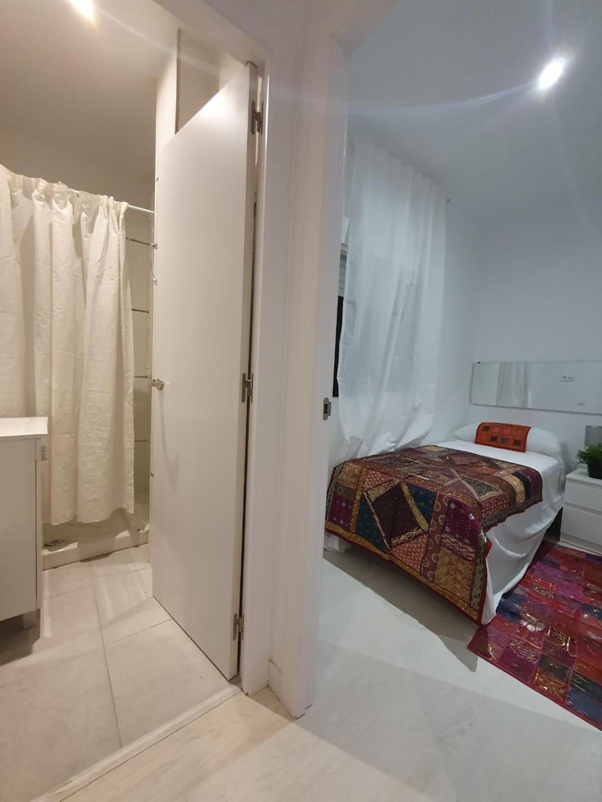 Two-Bedroom Apartment - Photo 2