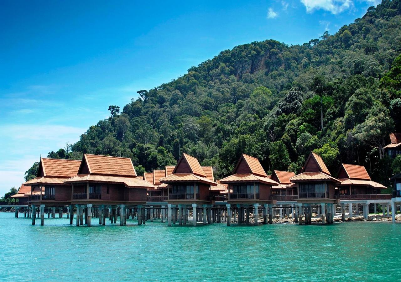 Premier Chalet On Water - Photo 8