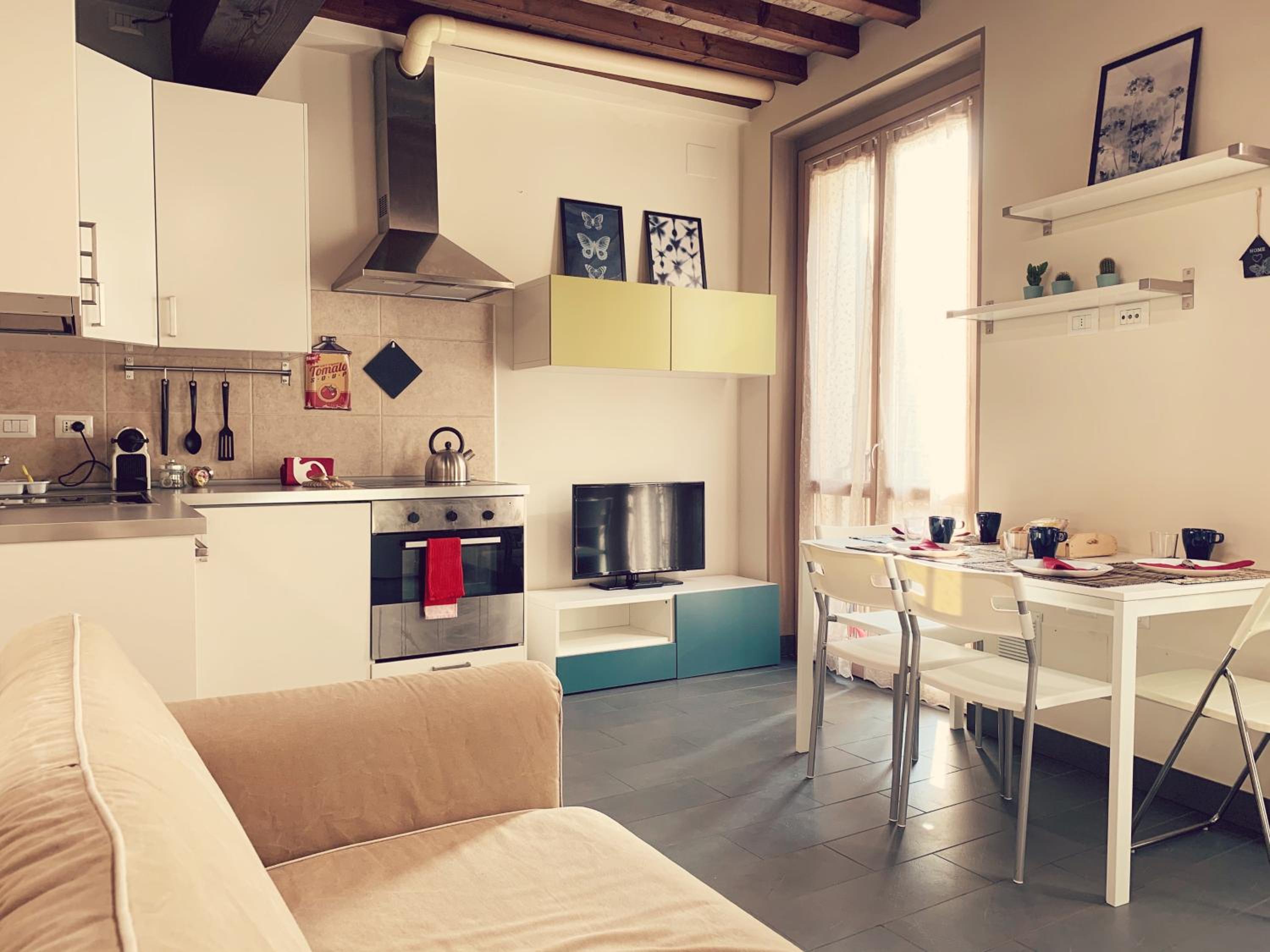 Studio Apartment - Photo 23