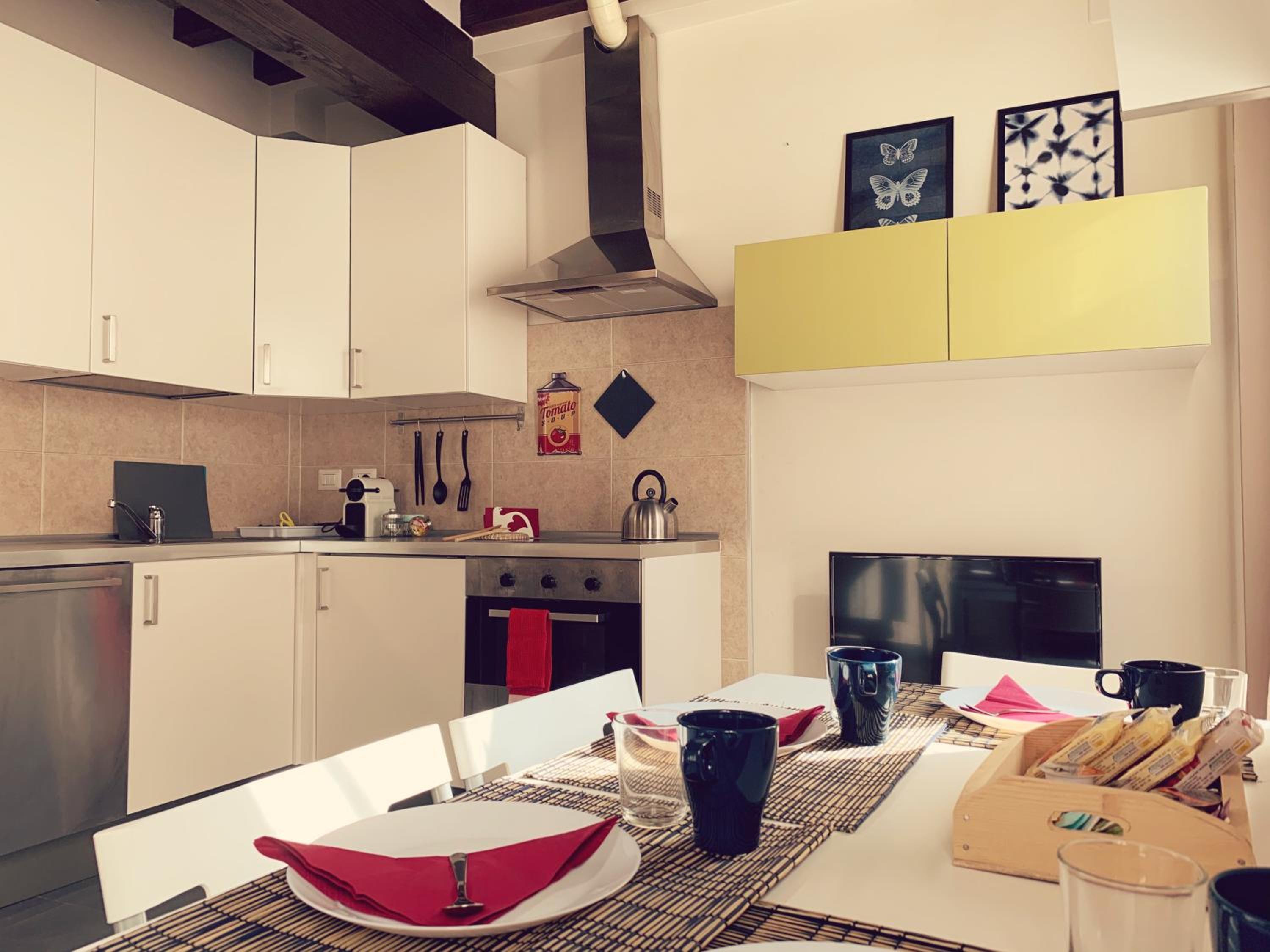 Studio Apartment - Photo 24