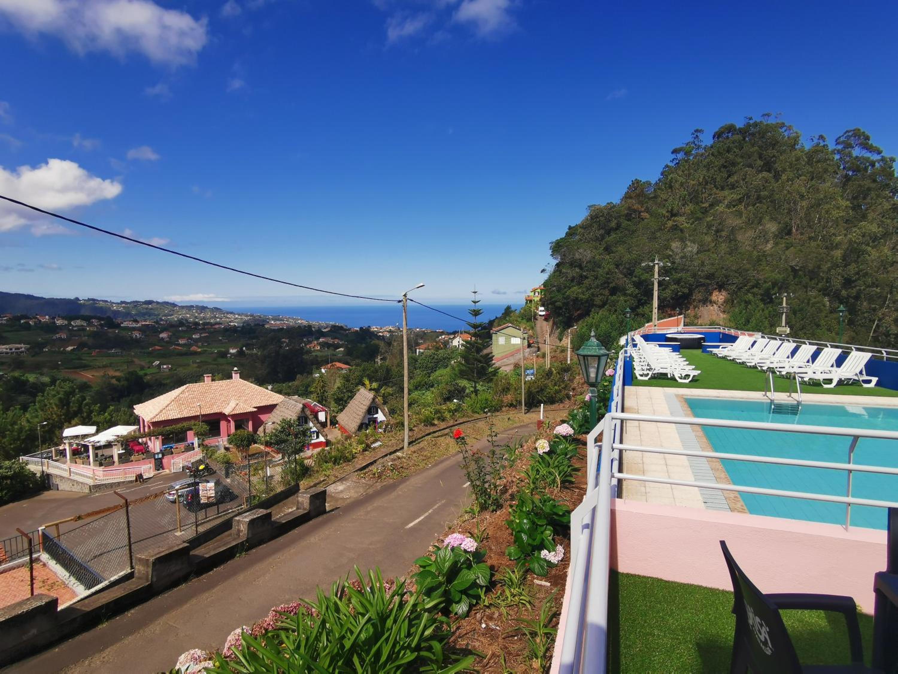 Double Room with Balcony and Sea View - Photo 15