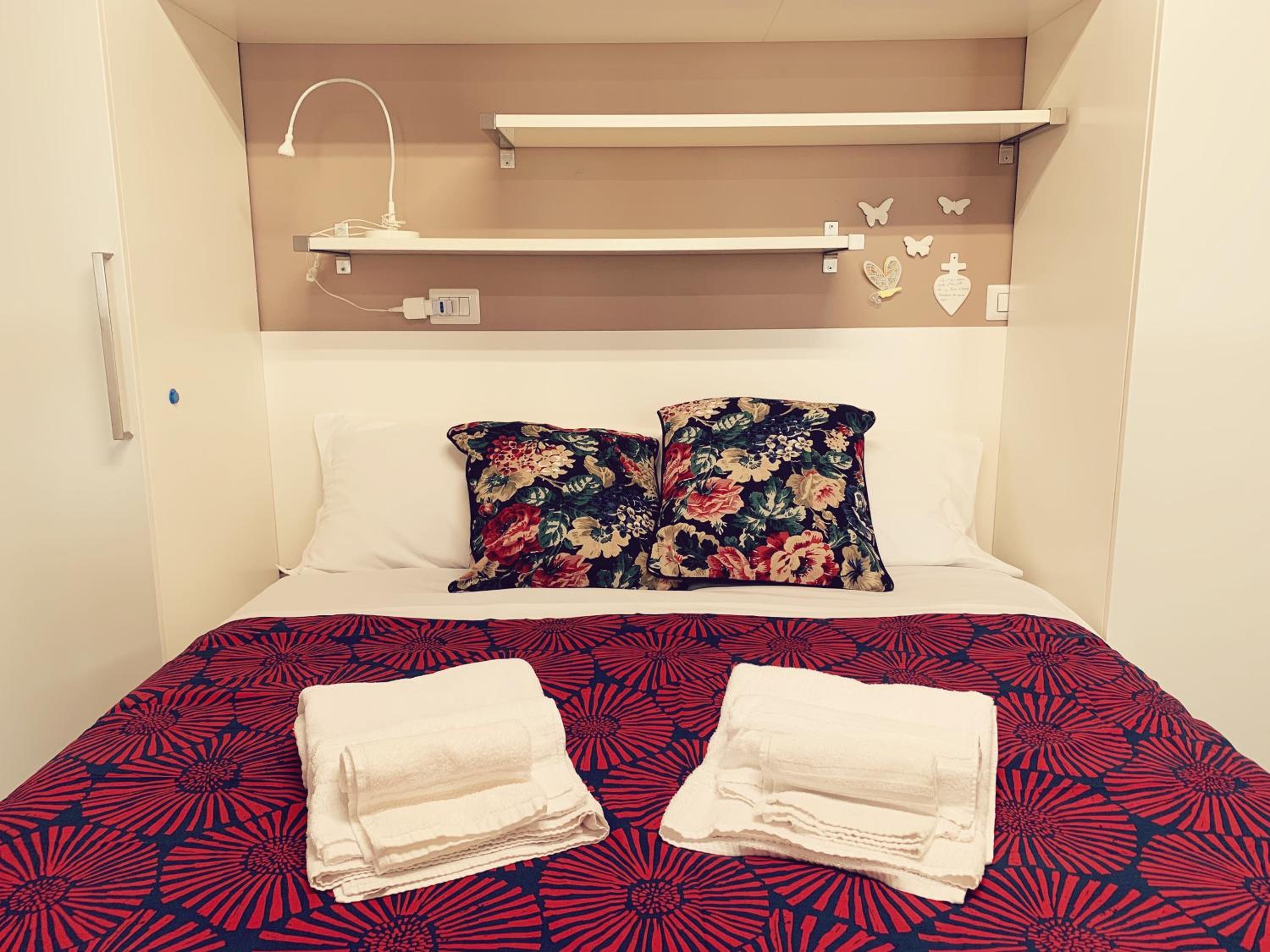 Studio Apartment - Photo 10