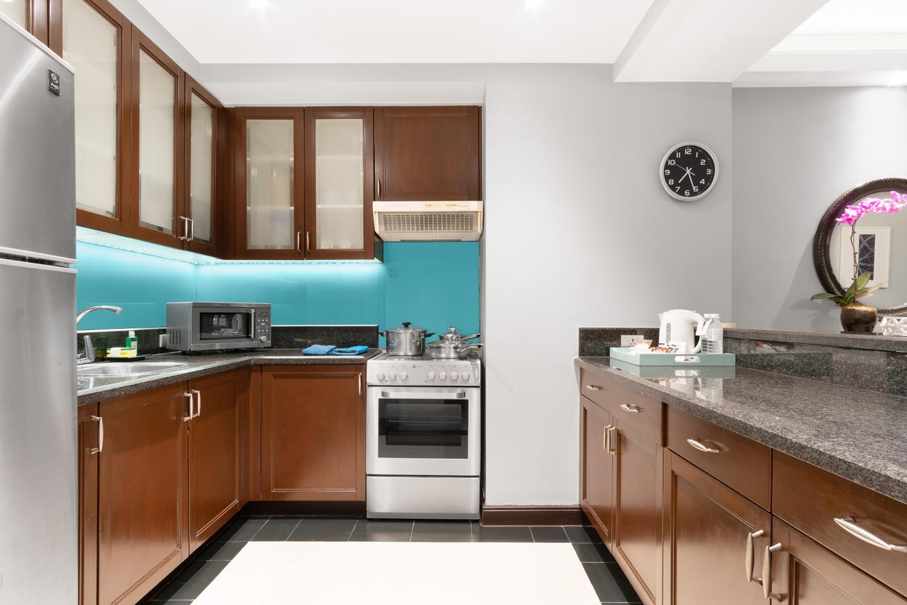 One-Bedroom Apartment - Photo 4