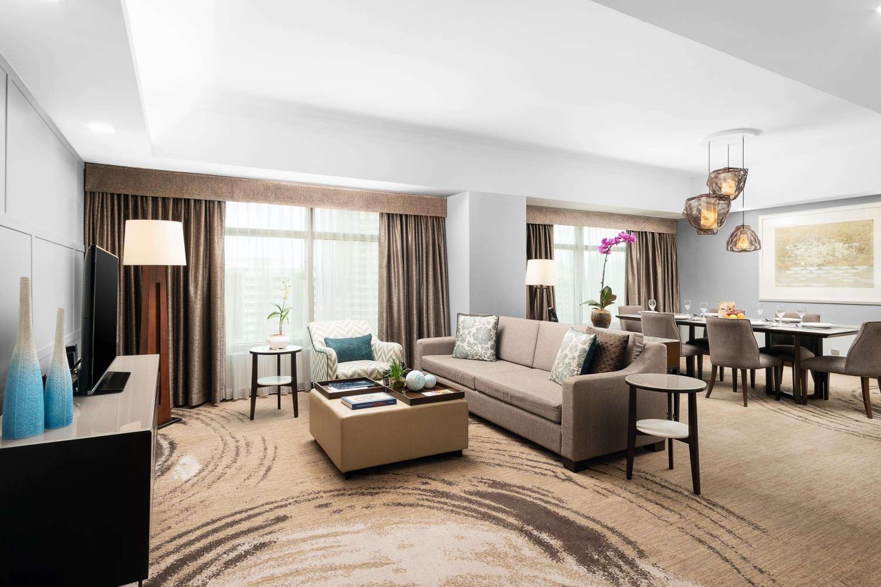 Three-Bedroom Deluxe - Photo 9