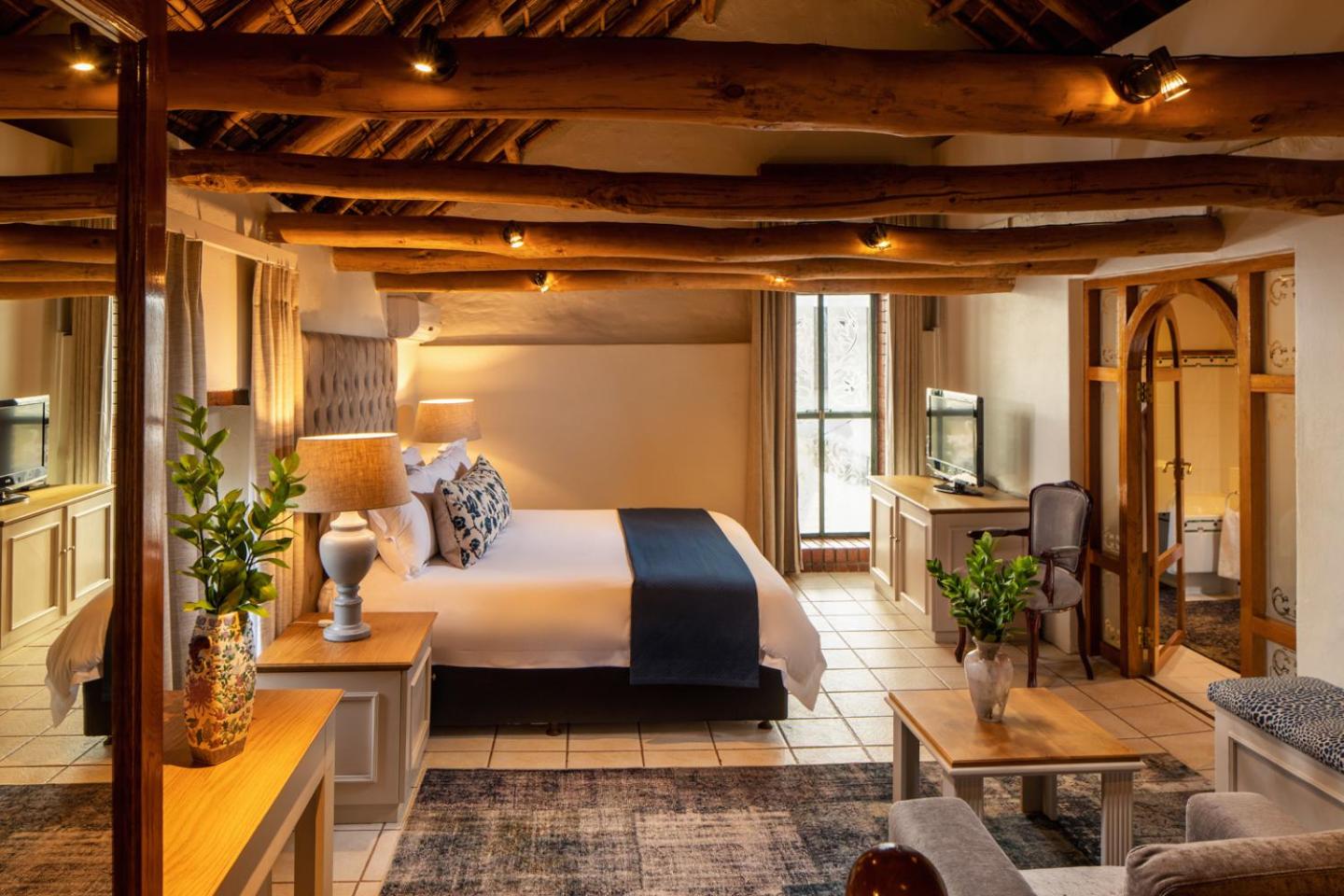 Heritage Suite - Photo 1