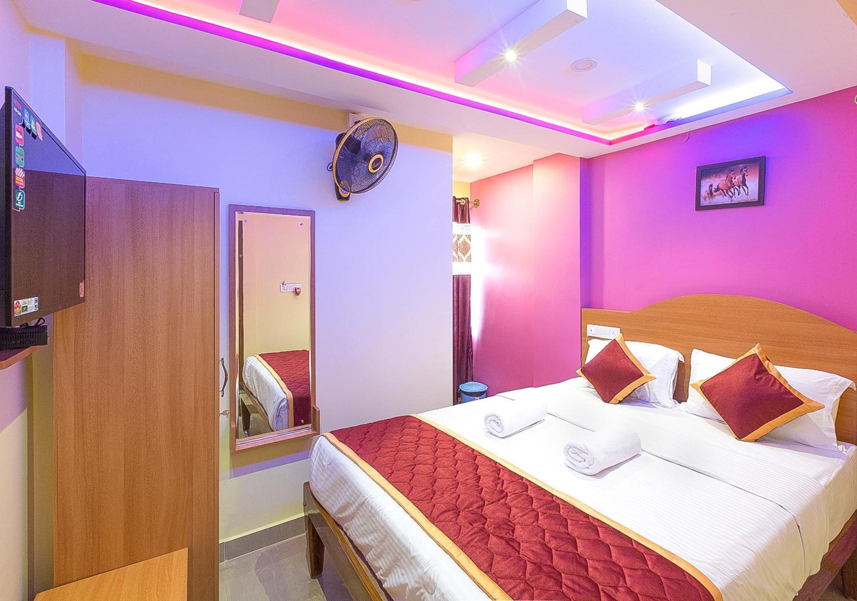 Standard Double or Twin Room photo 1