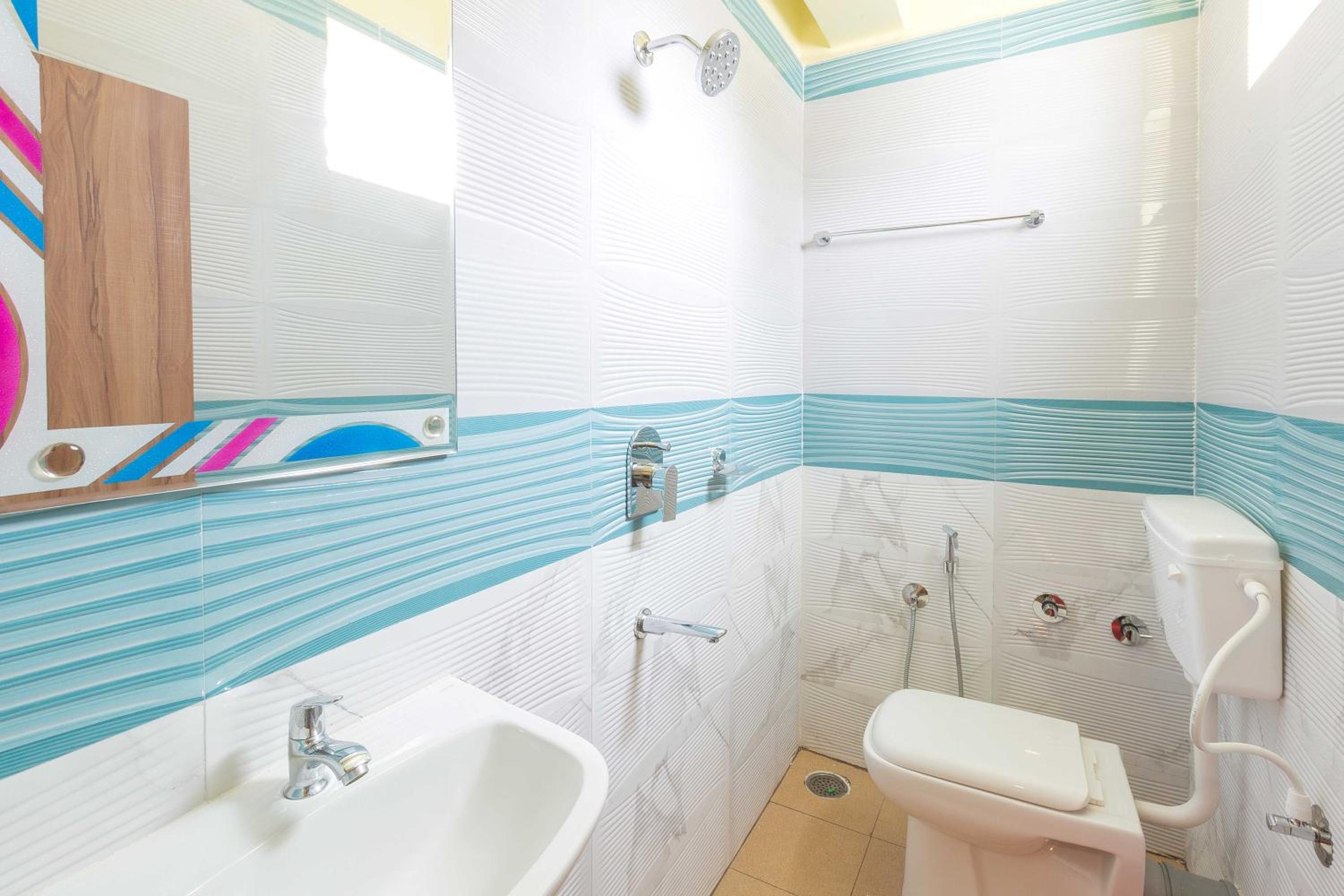 Standard Double or Twin Room photo 3