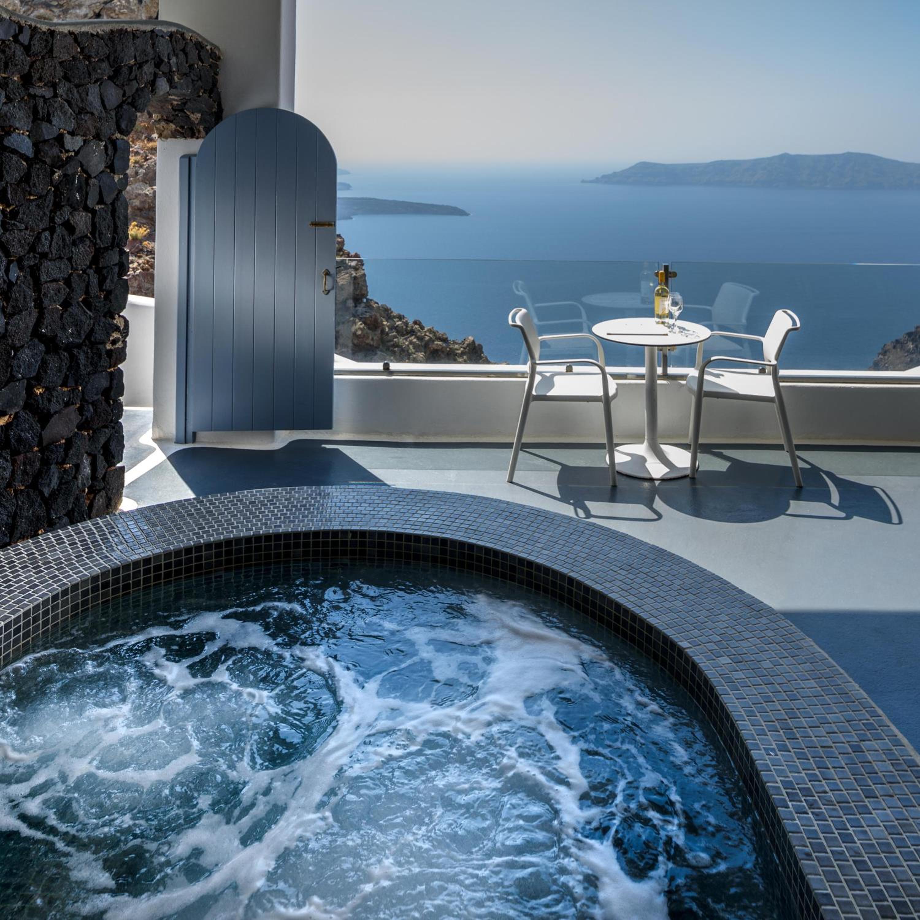 Junior Suite with Hot Tub - Photo 6