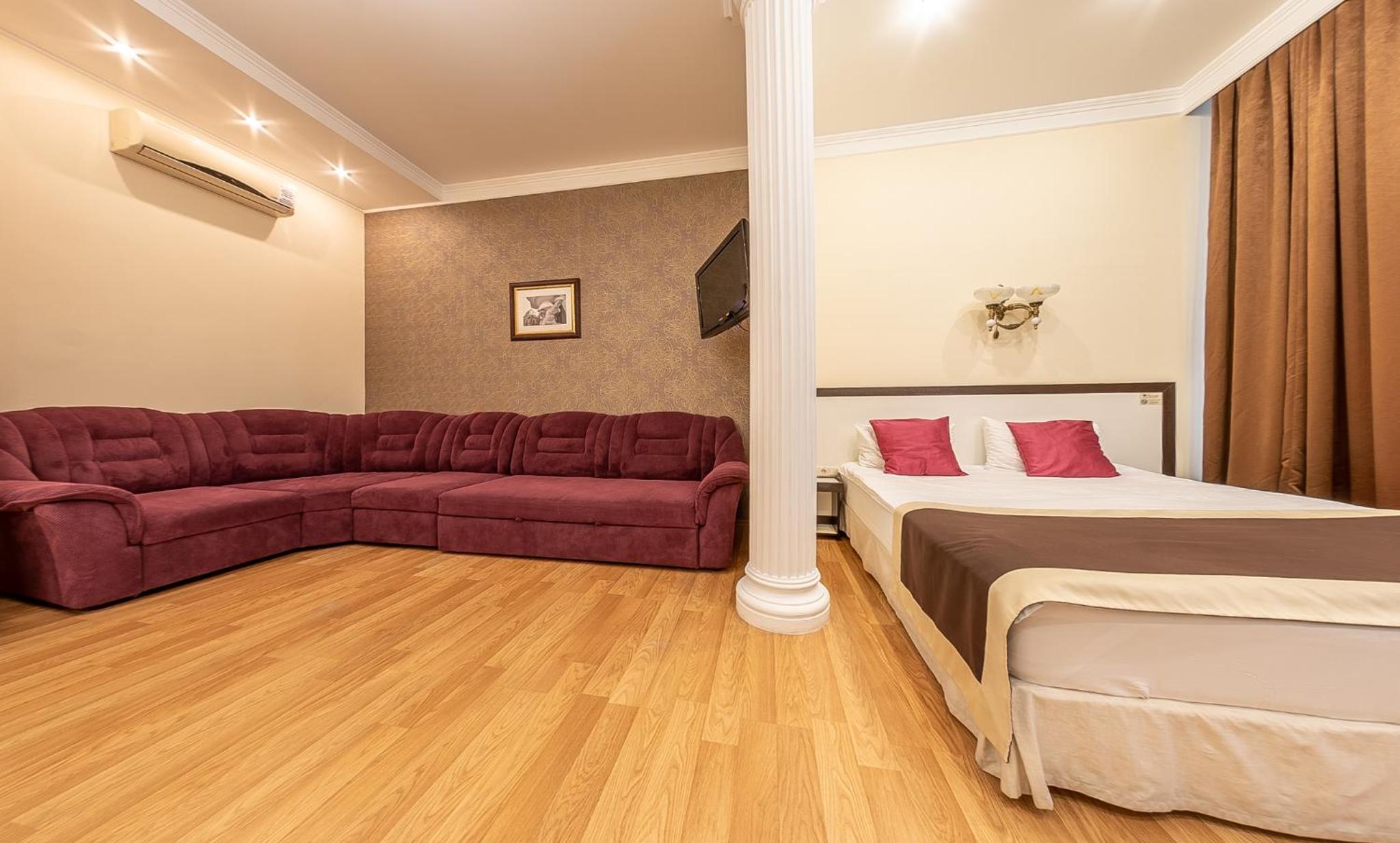 Suite (3 Adults)