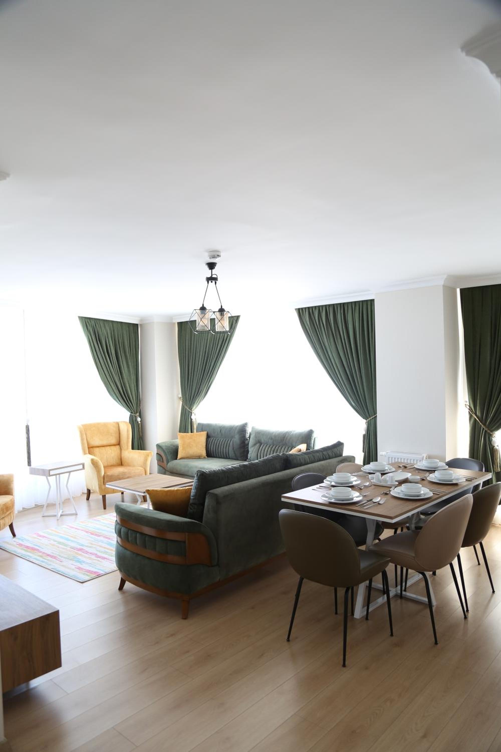 Apartment photo 1
