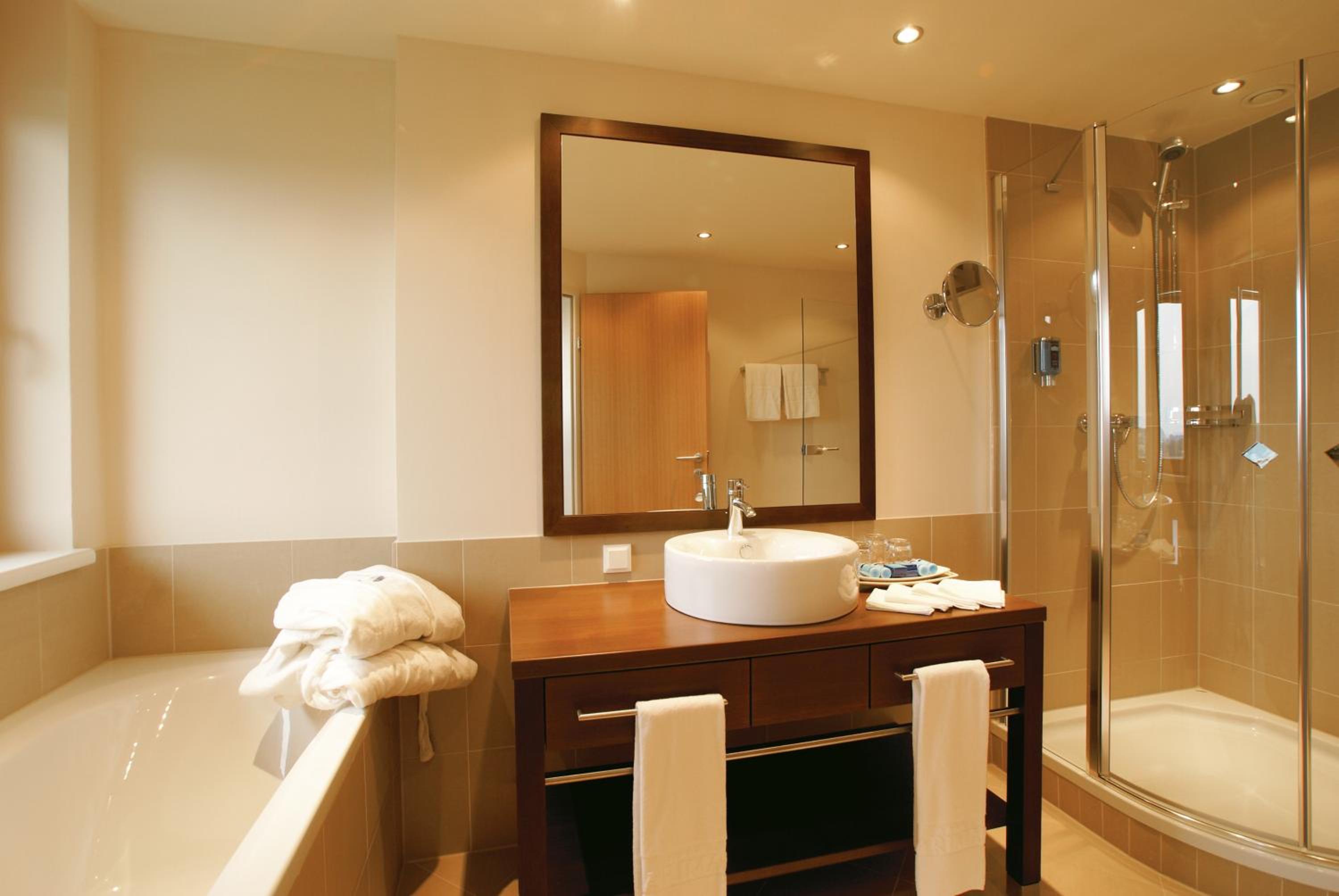 Double Room with Balcony - Photo 3
